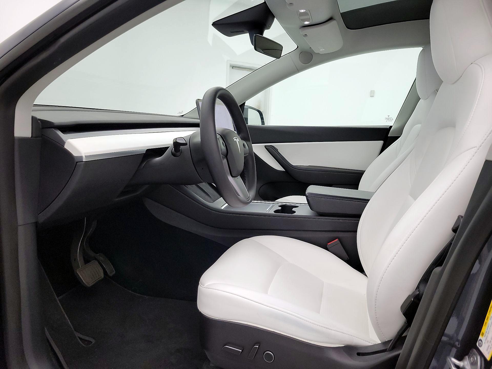 Thumbnail: 2022 Tesla Model Y - 11