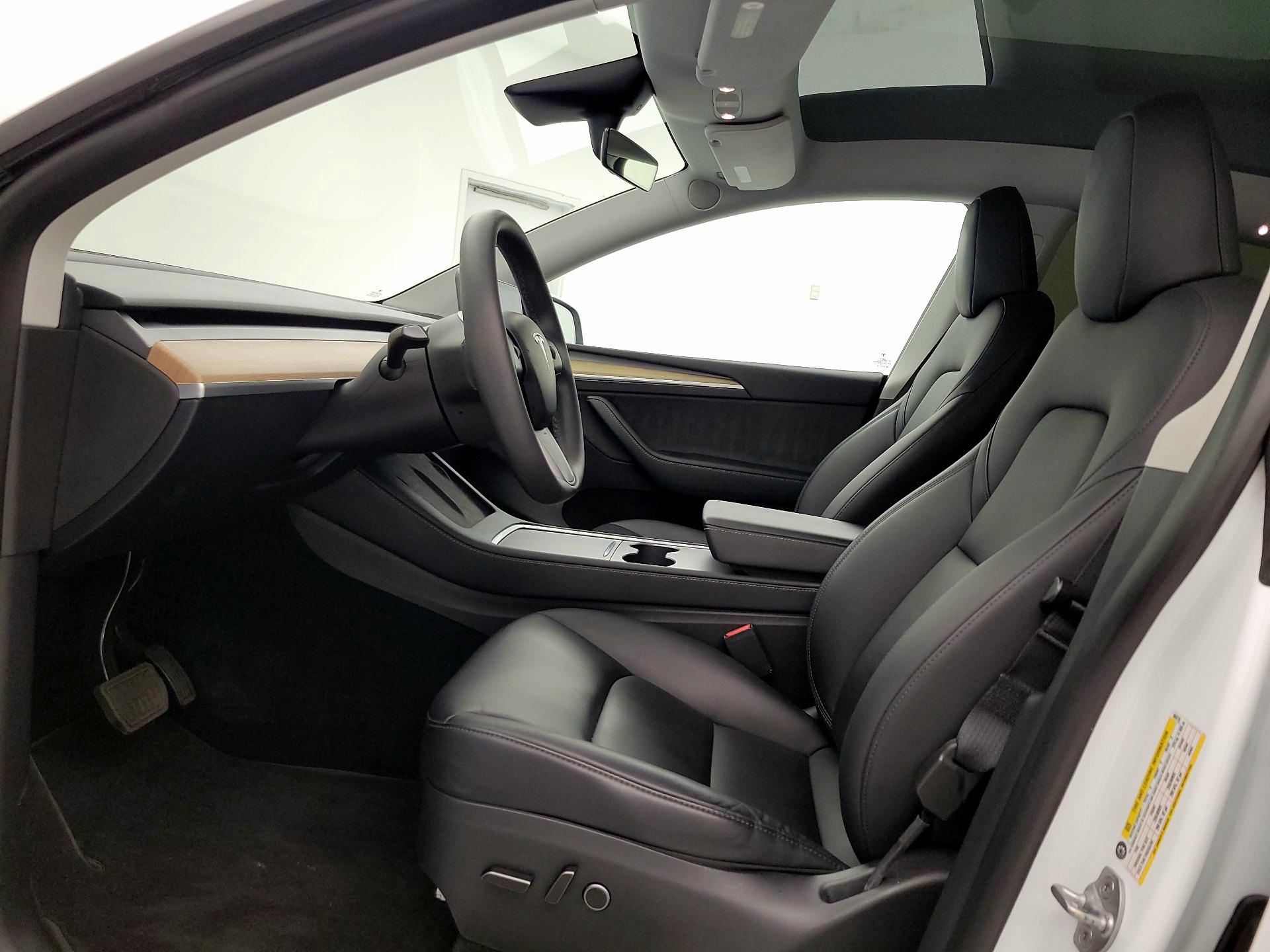 Thumbnail: 2023 Tesla Model Y - 11