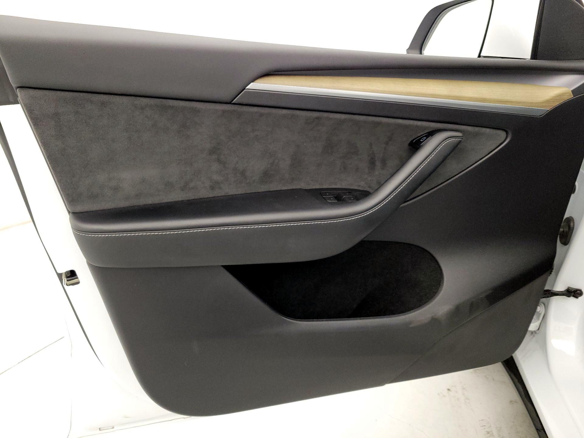 Thumbnail: 2023 Tesla Model Y - 12