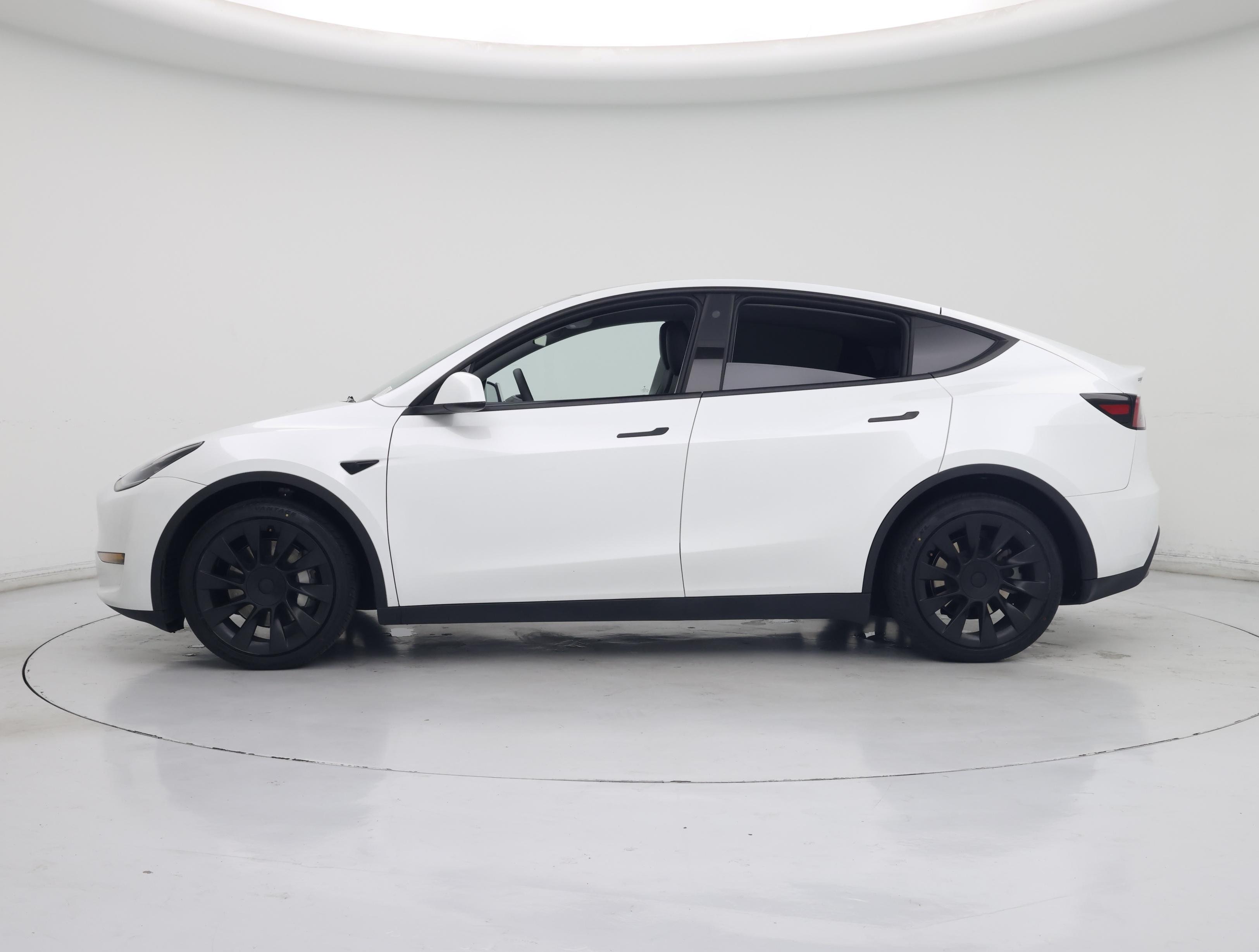 Thumbnail: 2023 Tesla Model Y - 3