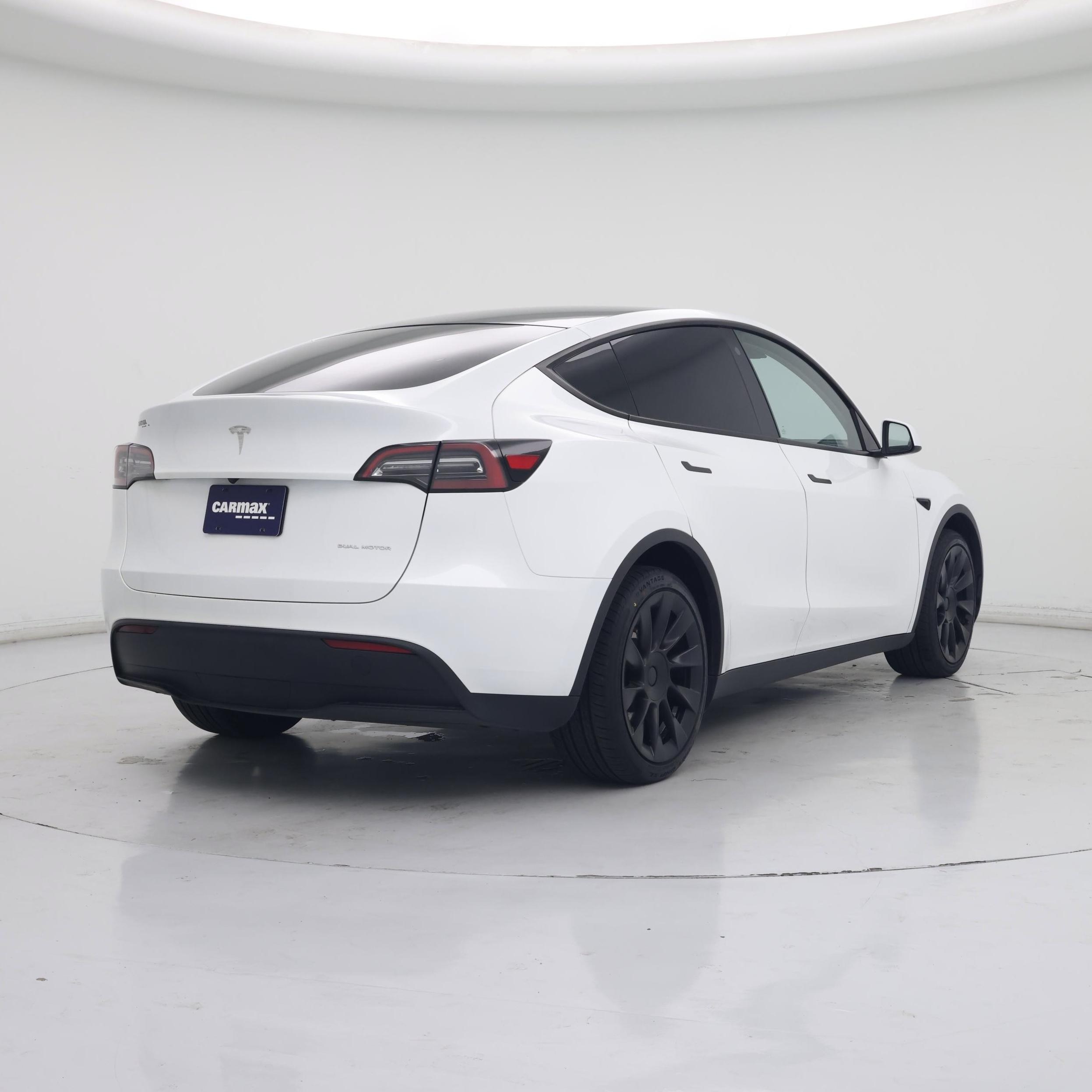 Thumbnail: 2023 Tesla Model Y - 8