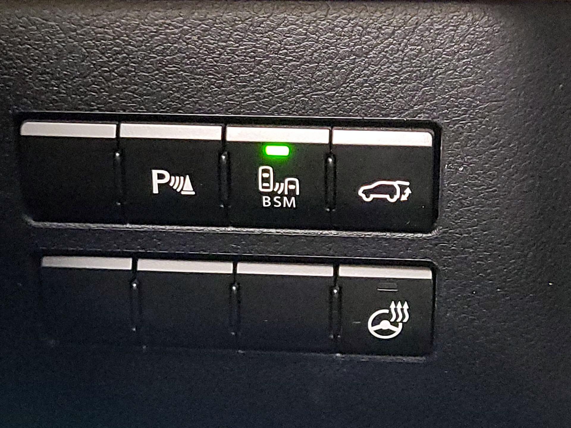 Thumbnail: 2017 Lexus NX - 13