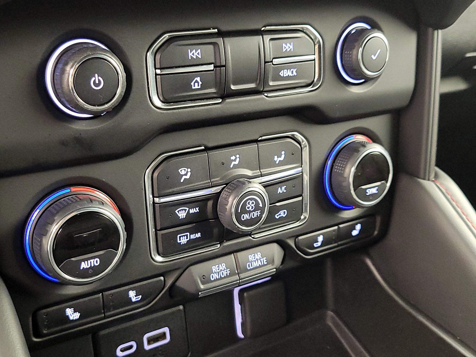 Thumbnail: 2021 Chevrolet Tahoe - 16