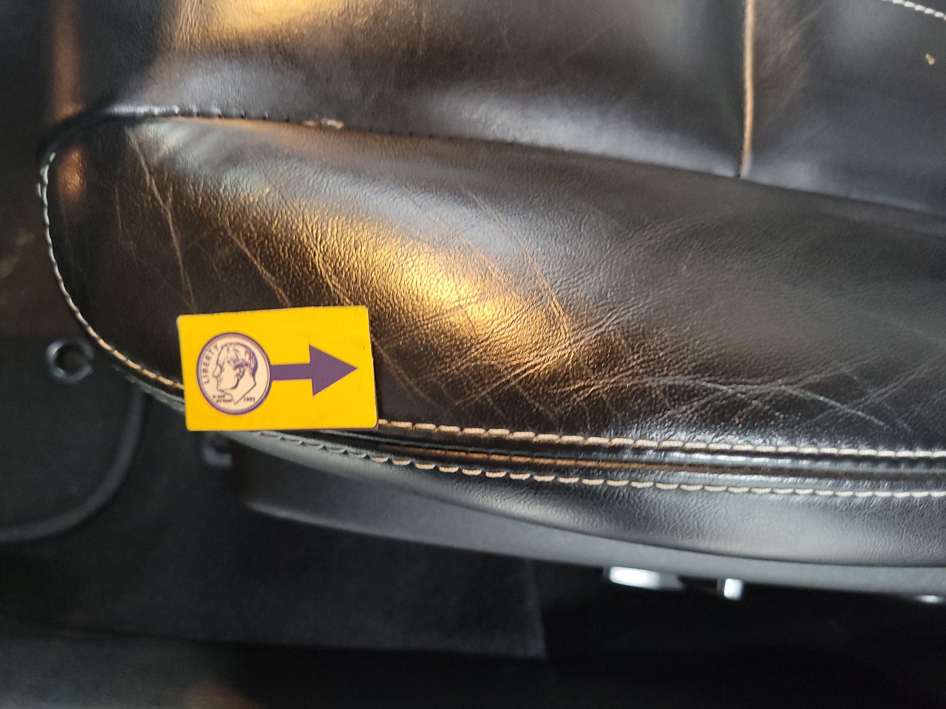 Thumbnail: 2023 Chrysler 300 - 18