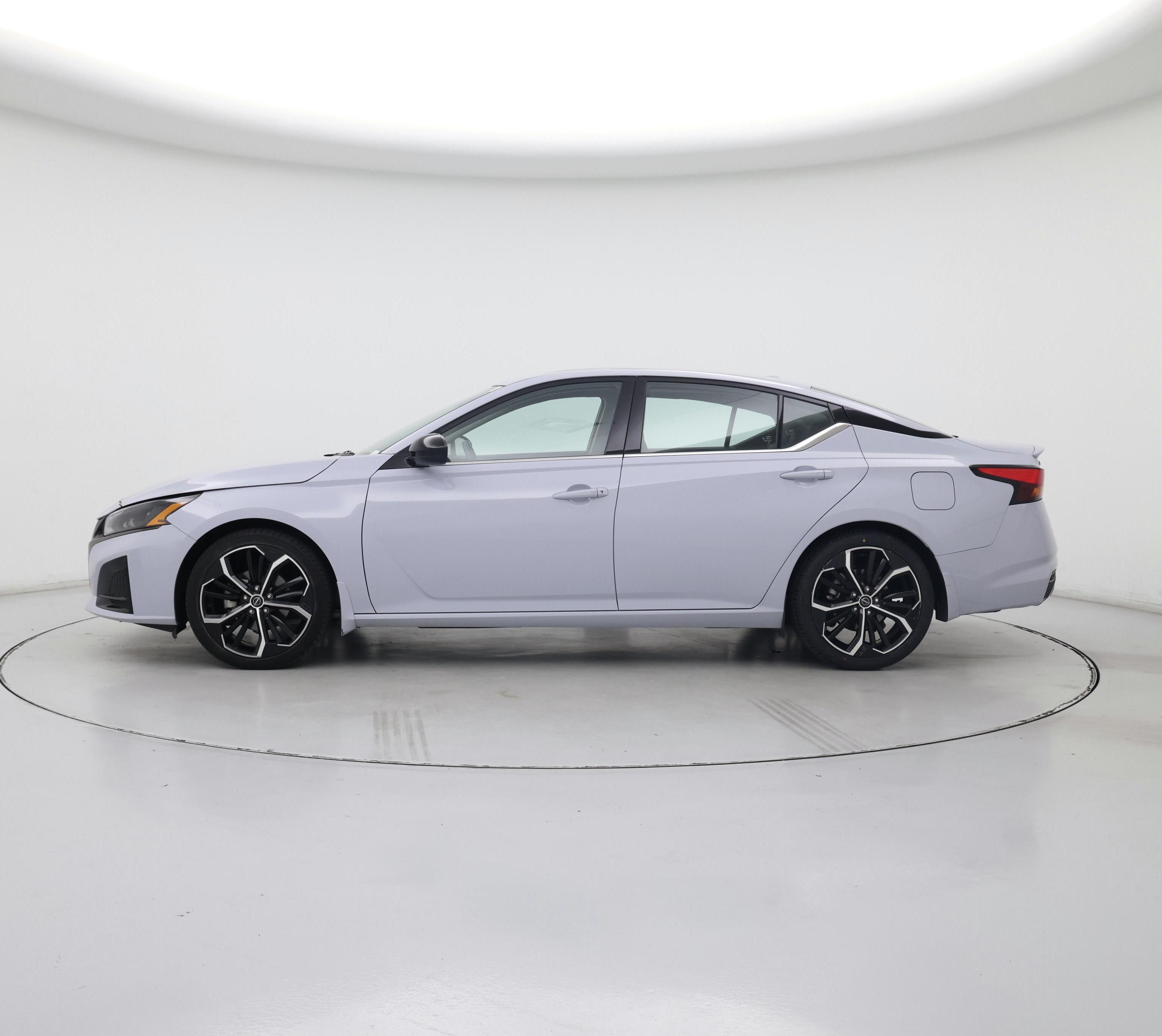 Thumbnail: 2023 Nissan Altima - 3