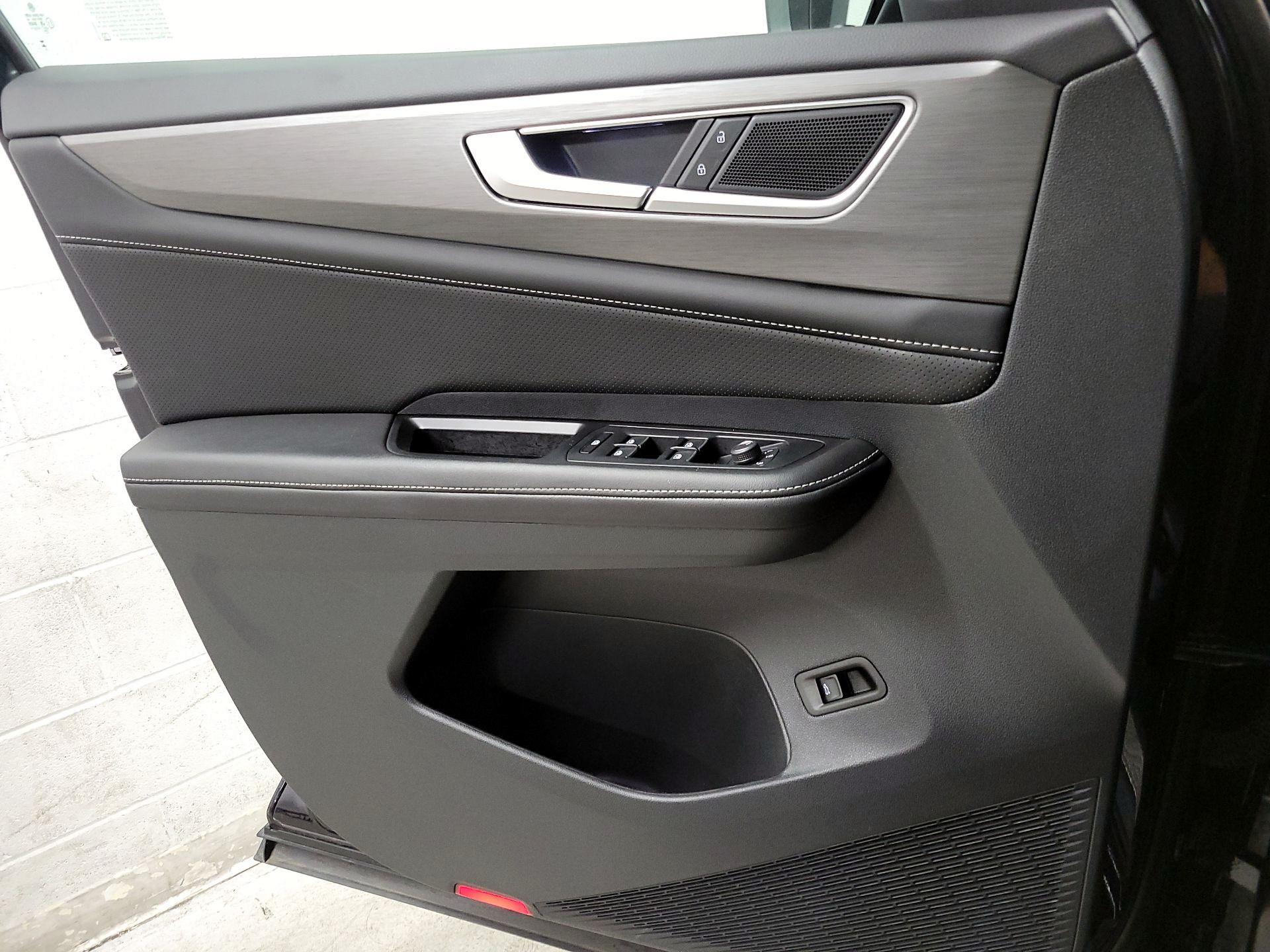 Thumbnail: 2024 Volkswagen Atlas - 12