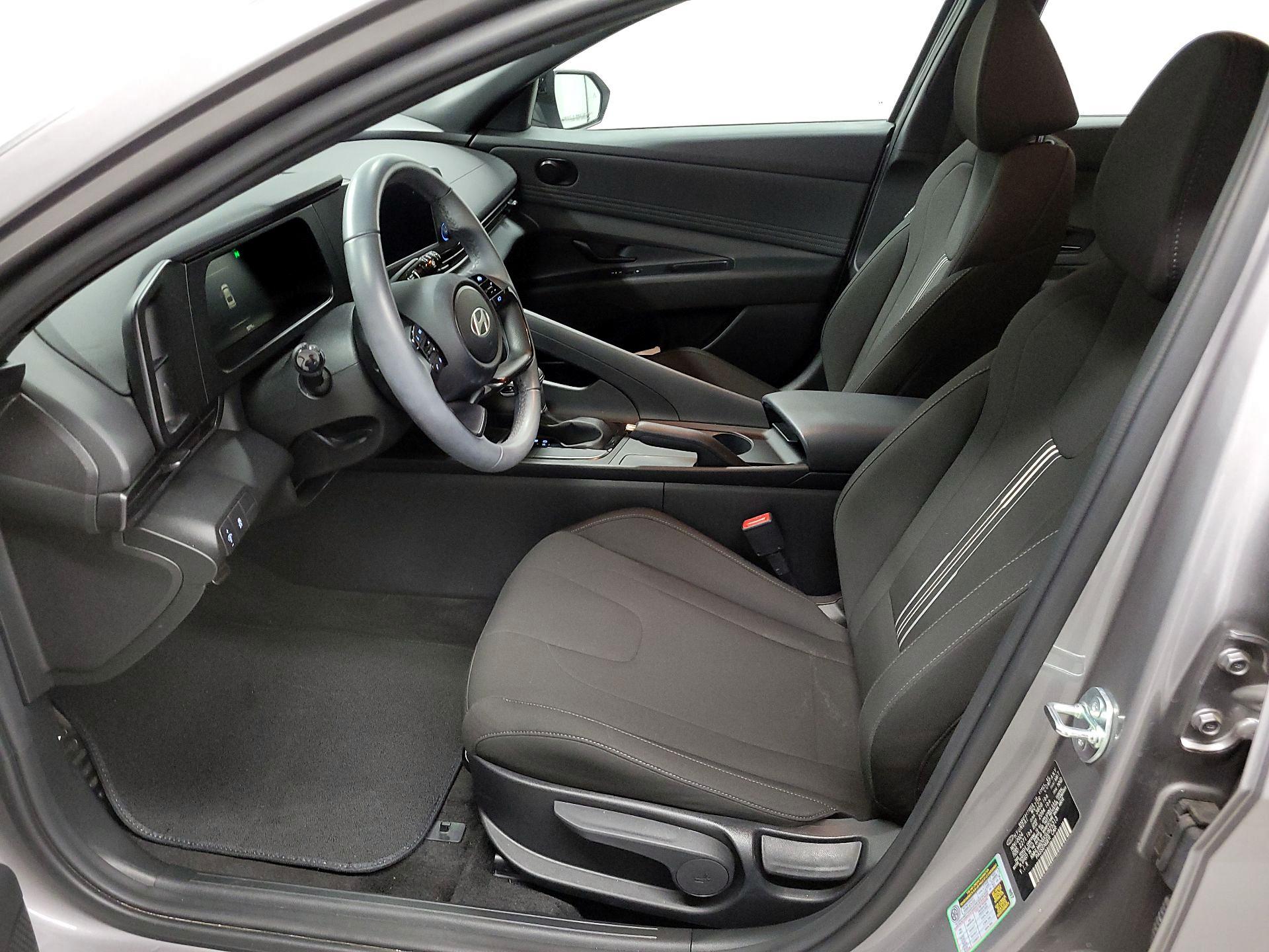 Thumbnail: 2025 Hyundai Elantra - 11