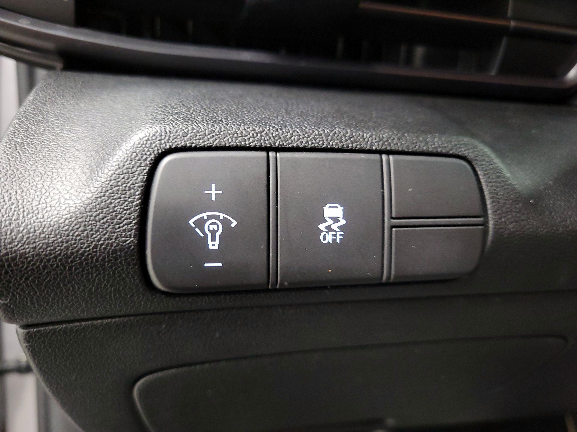 Thumbnail: 2025 Hyundai Elantra - 13