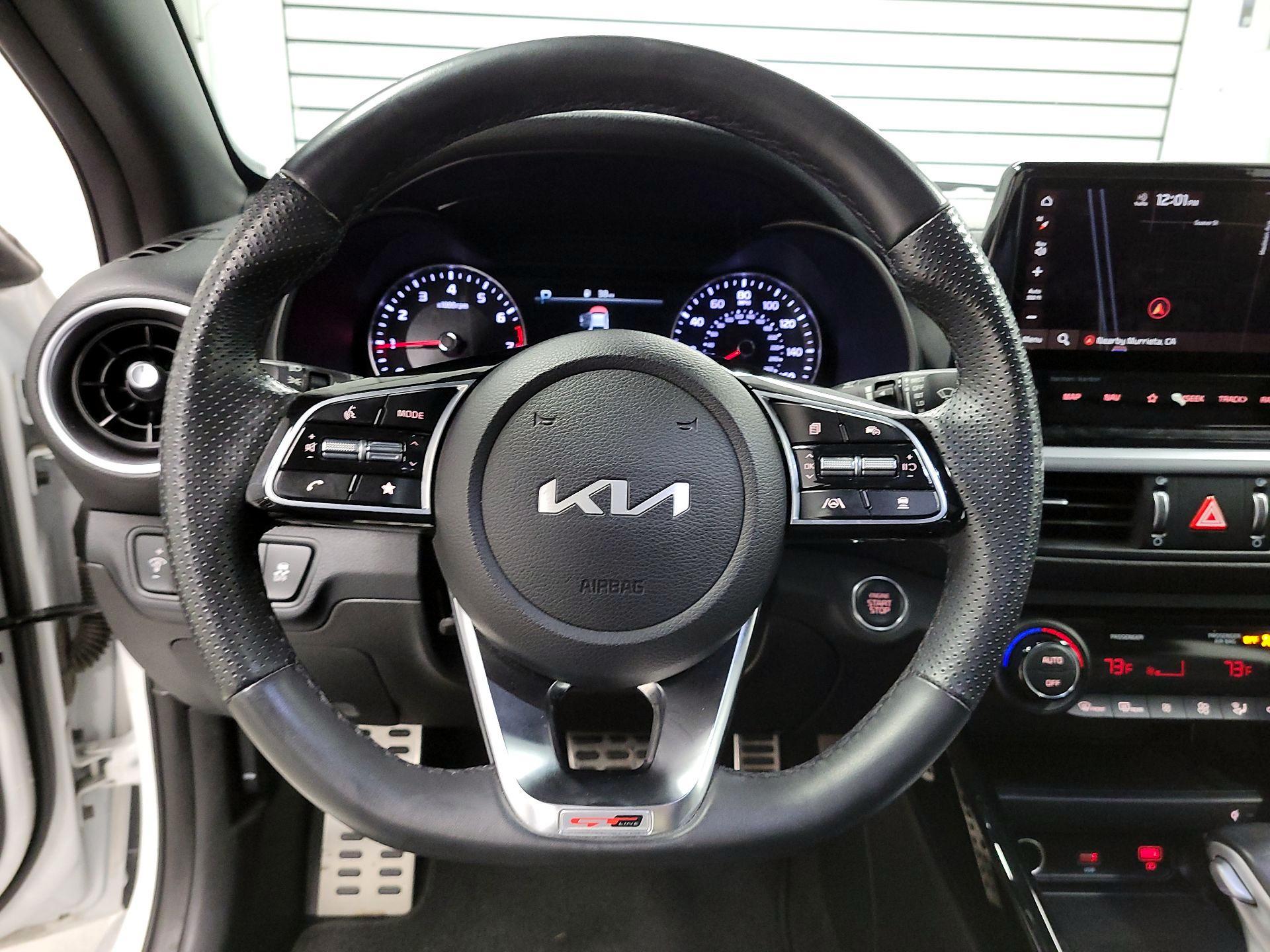 Thumbnail: 2023 Kia Forte - 10