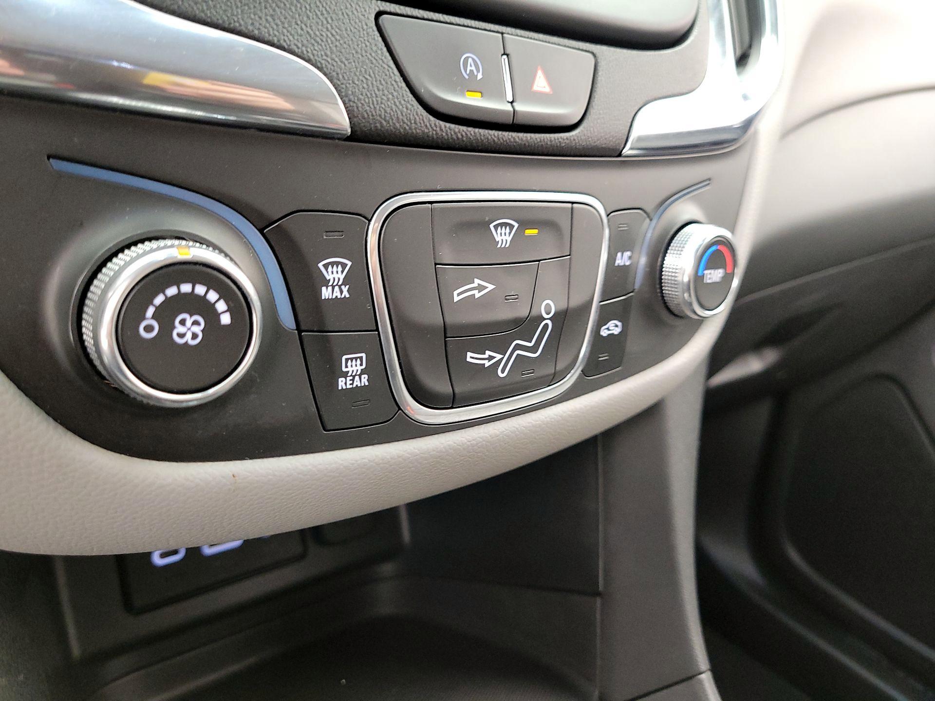 Thumbnail: 2022 Chevrolet Equinox - 16