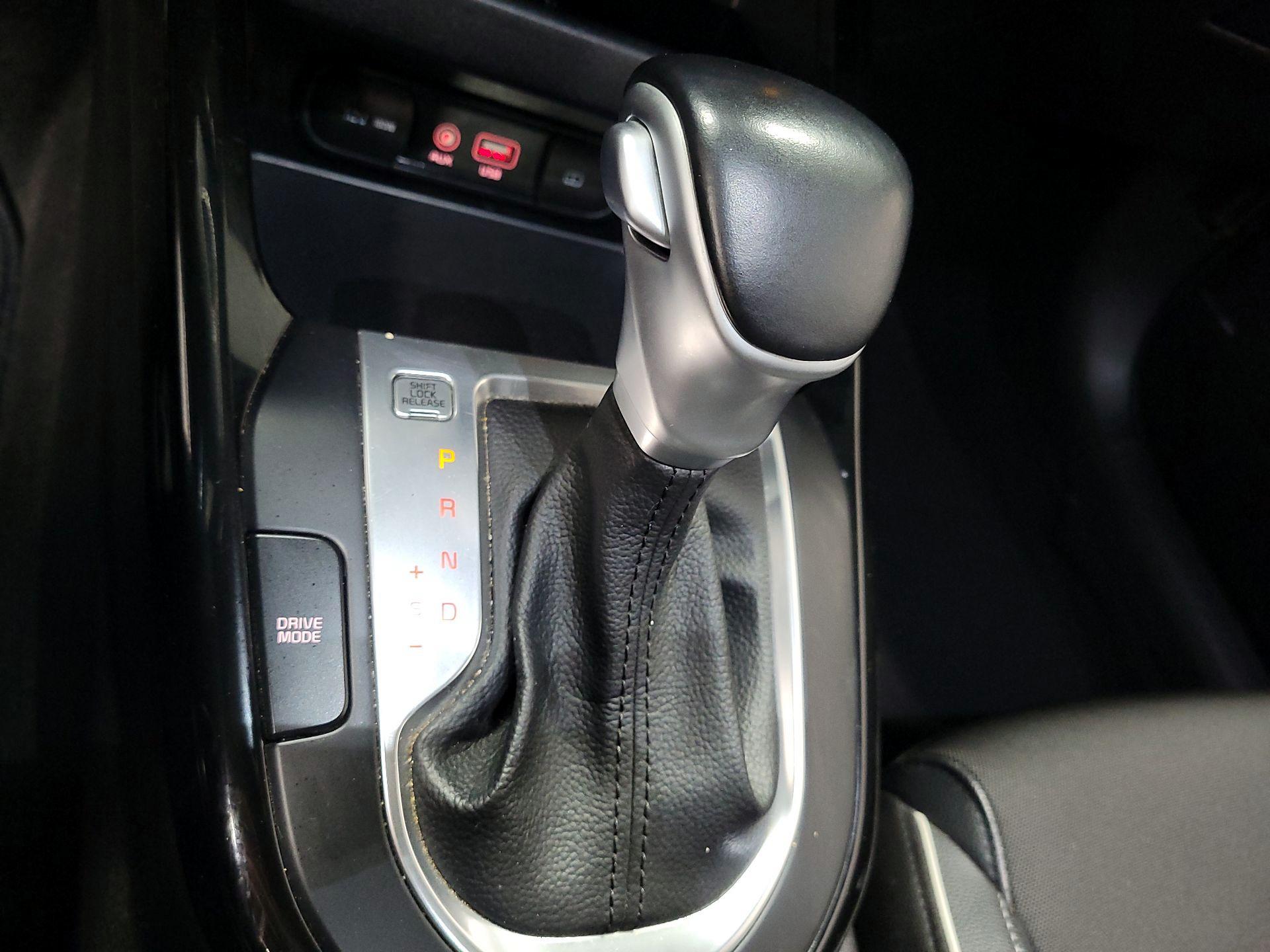 Thumbnail: 2021 Kia Forte - 16