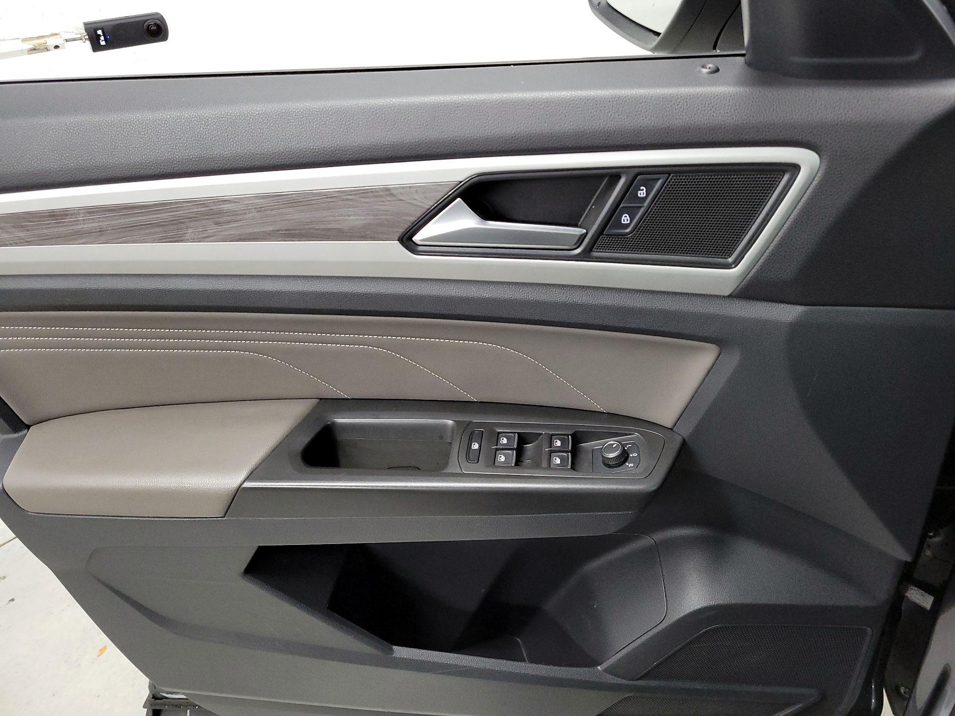 Thumbnail: 2022 Volkswagen Atlas - 12