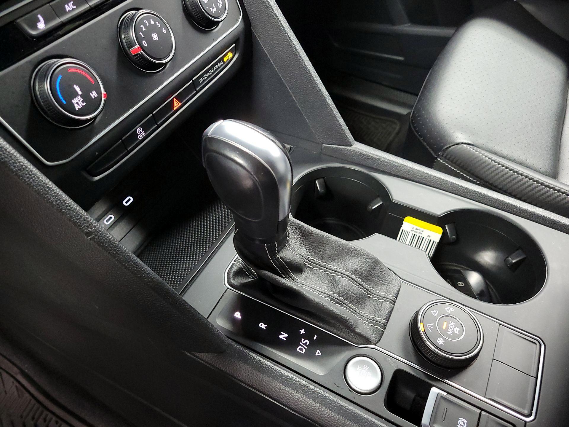 Thumbnail: 2022 Volkswagen Atlas - 17