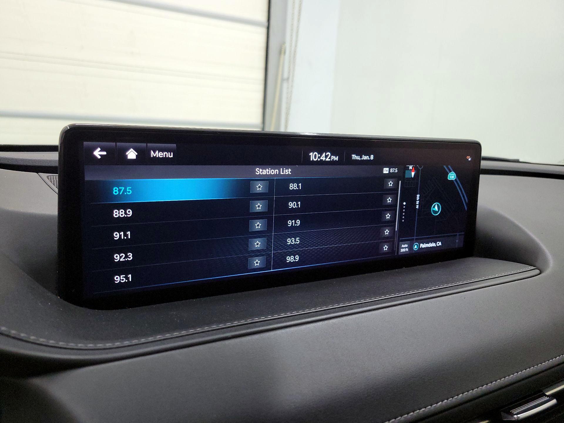 Thumbnail: 2023 Genesis G80 - 16