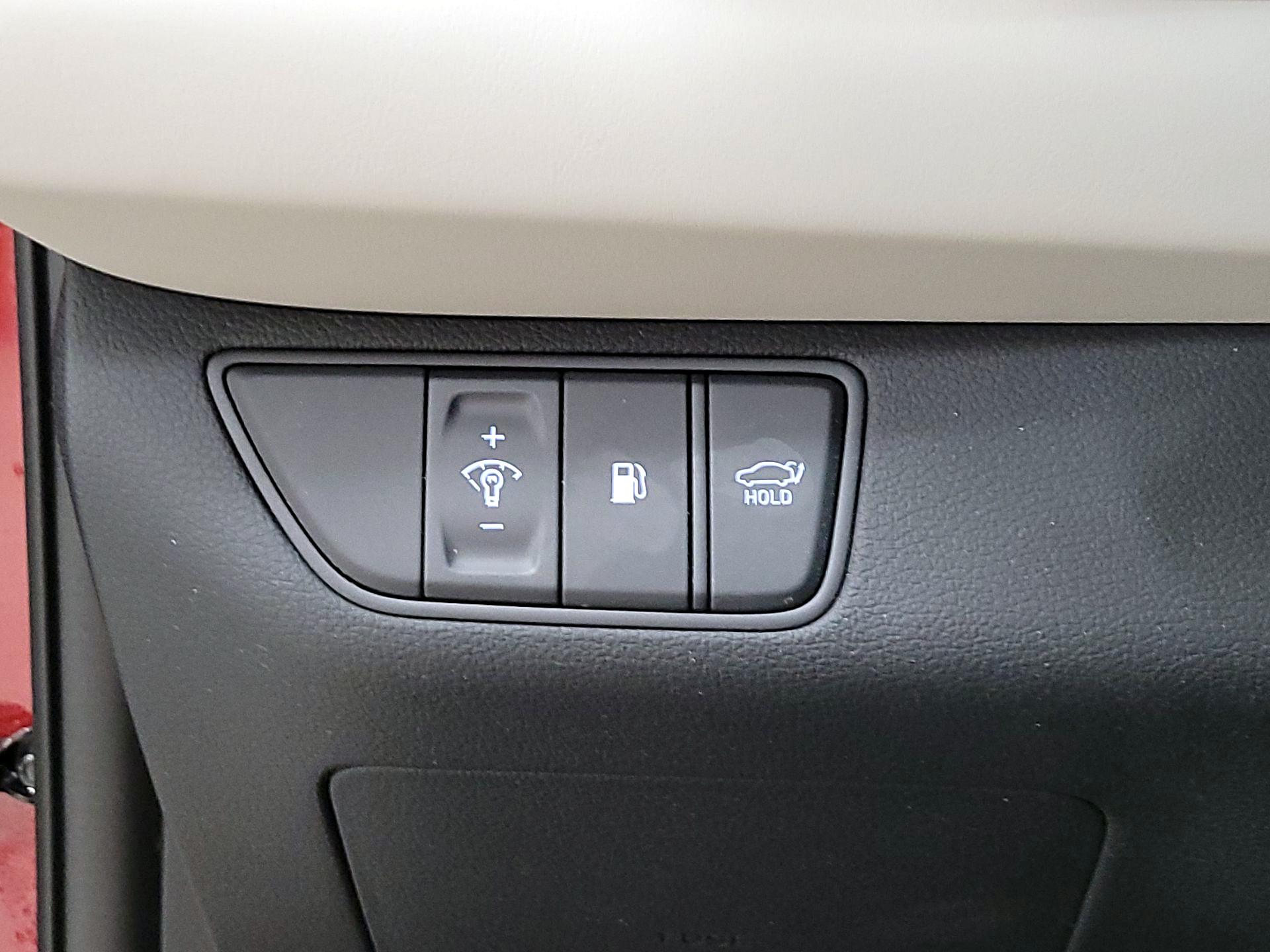 Thumbnail: 2023 Genesis G70 - 13