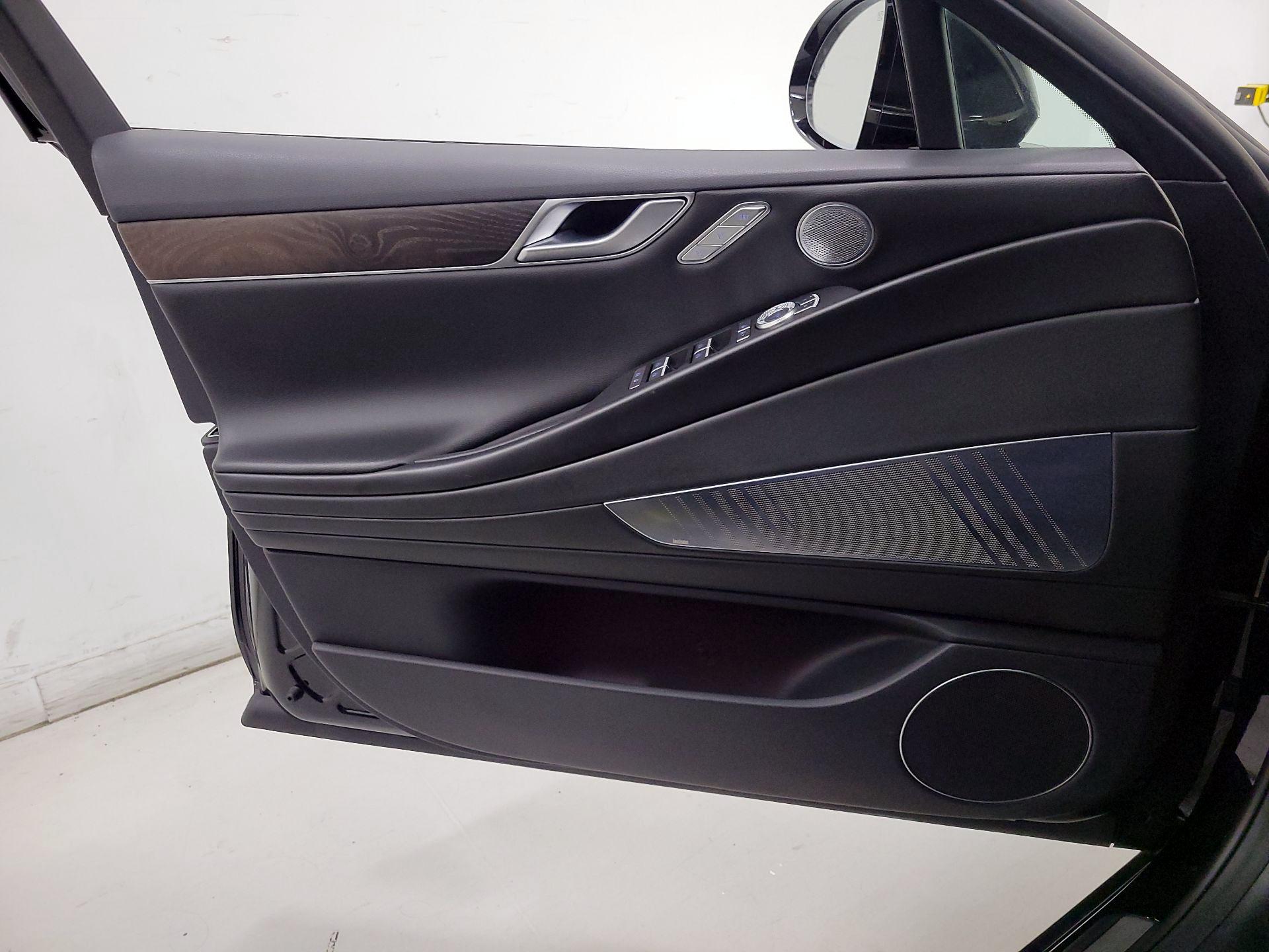 Thumbnail: 2021 Genesis G80 - 12