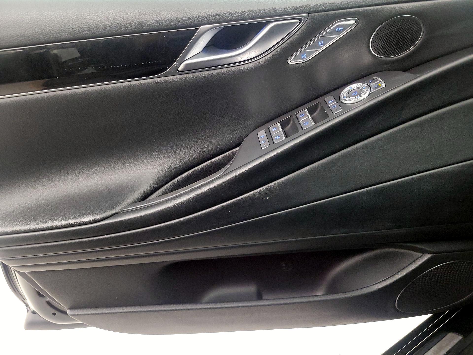 Thumbnail: 2023 Genesis G80 - 12