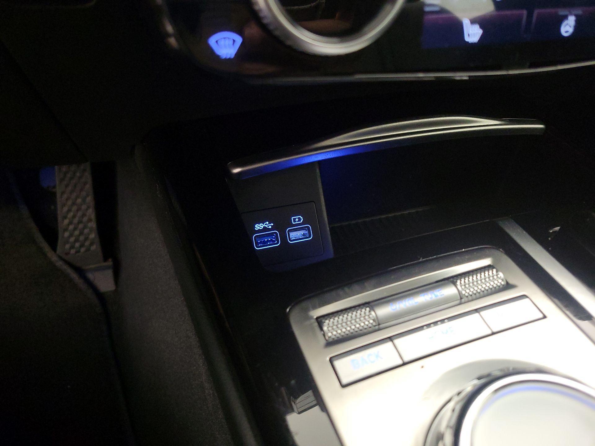 Thumbnail: 2023 Genesis G80 - 19