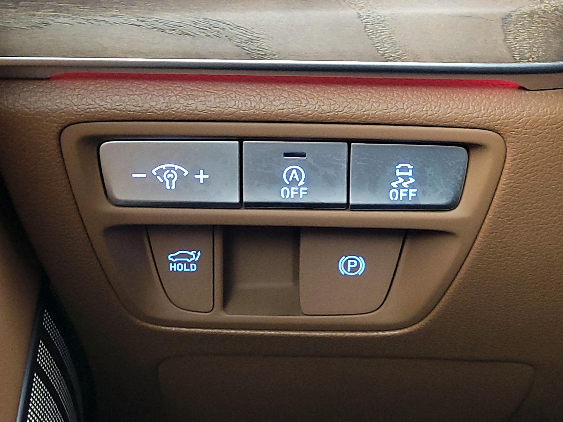 Thumbnail: 2023 Genesis G80 - 13