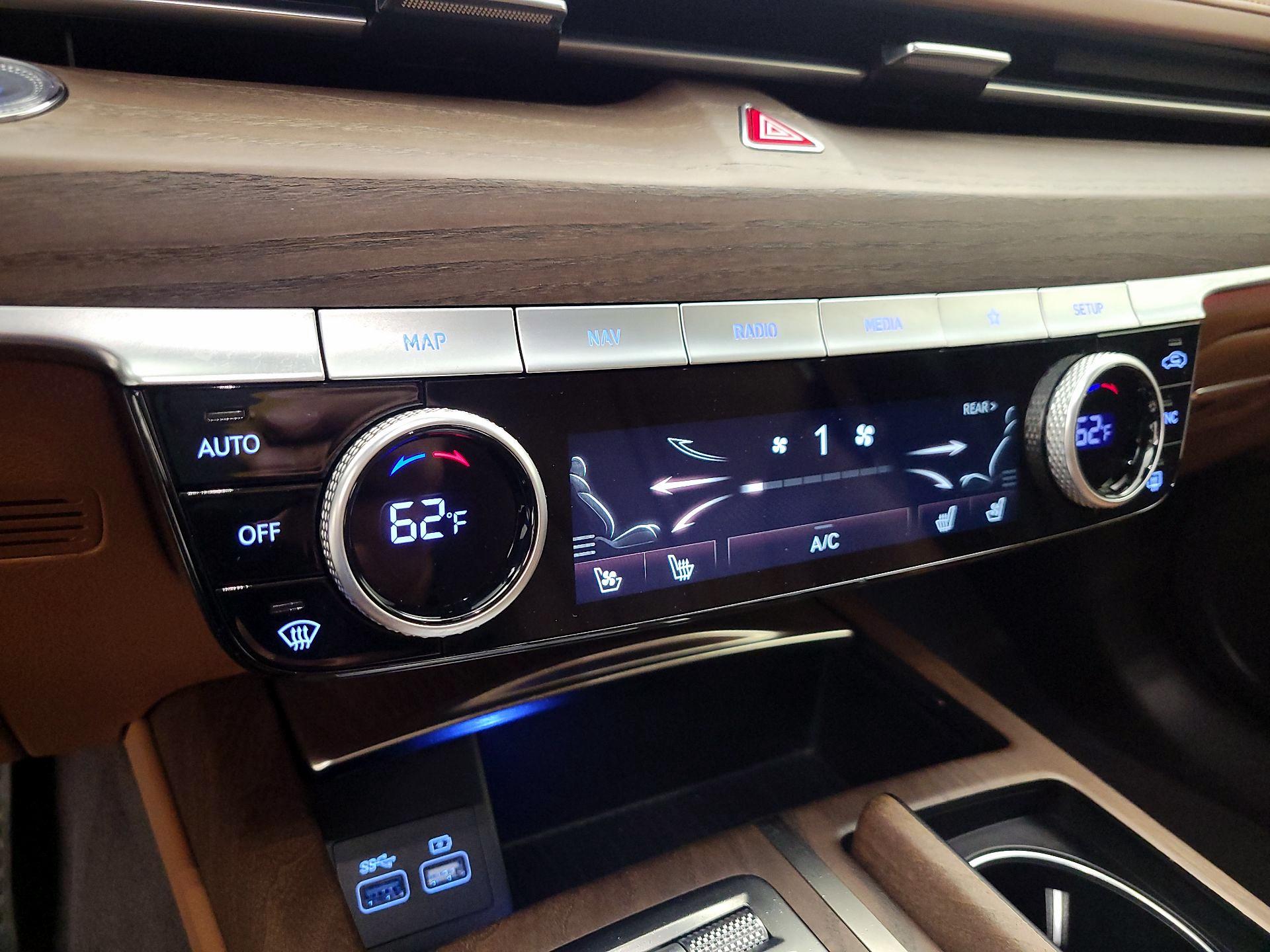 Thumbnail: 2023 Genesis G80 - 17