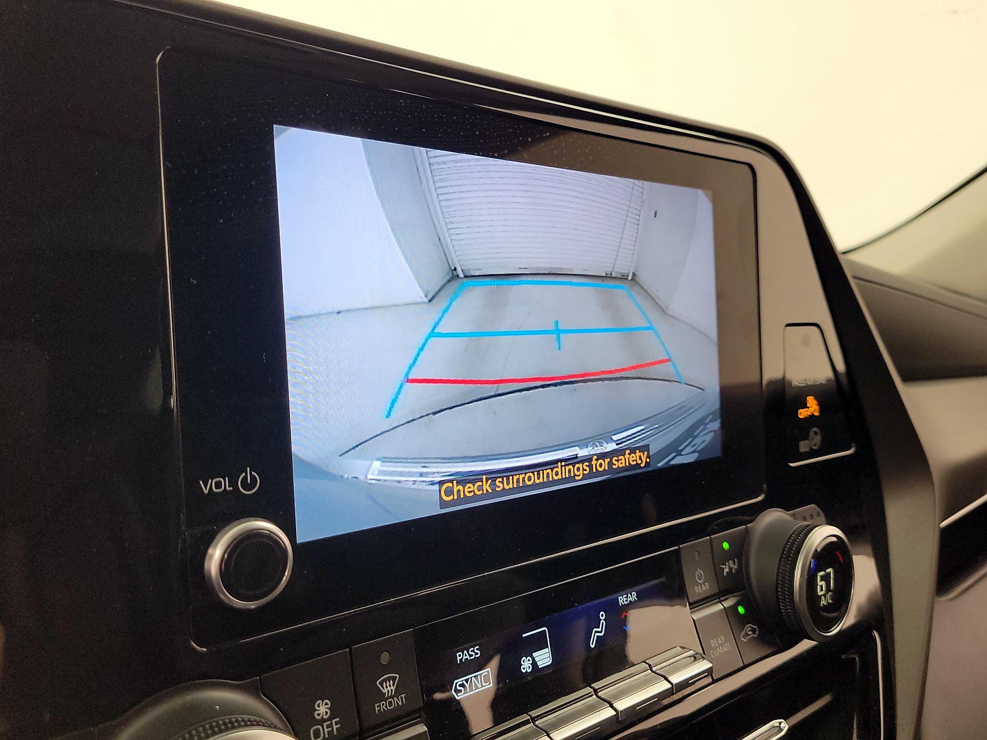 Thumbnail: 2023 Toyota Highlander - 14