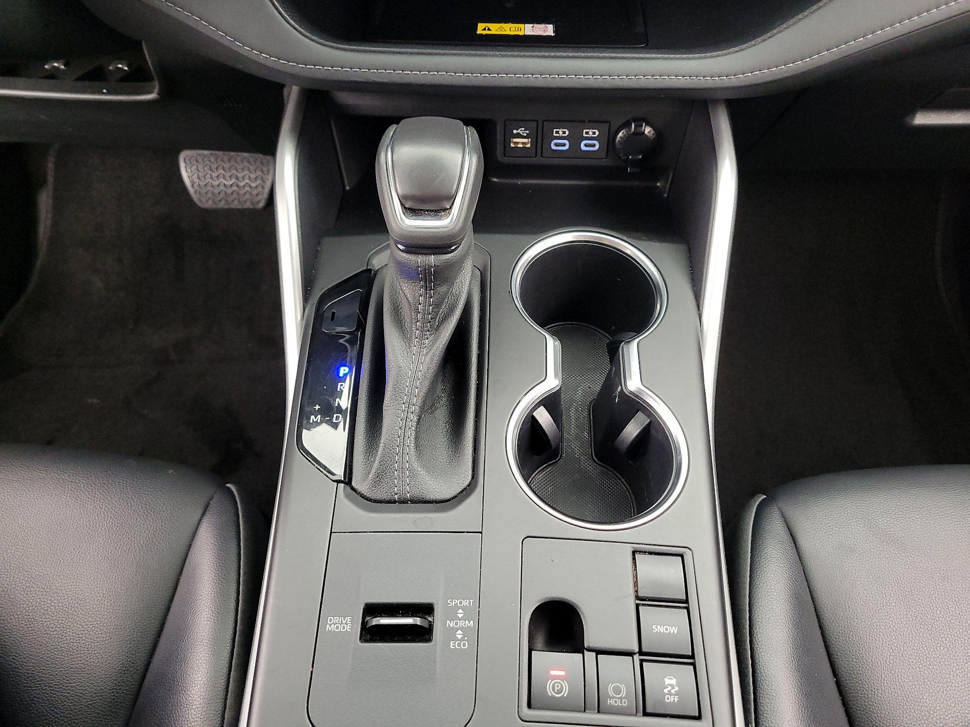 Thumbnail: 2023 Toyota Highlander - 17