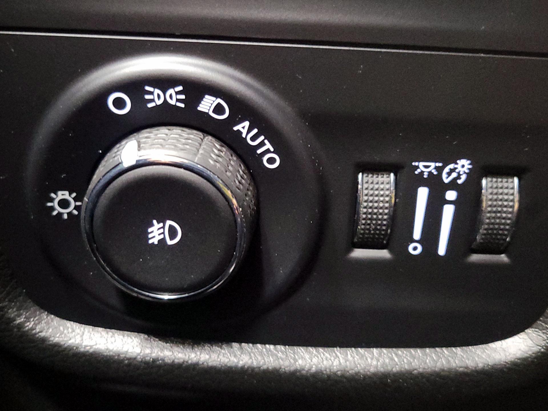 Thumbnail: 2023 Jeep Grand Cherokee - 13