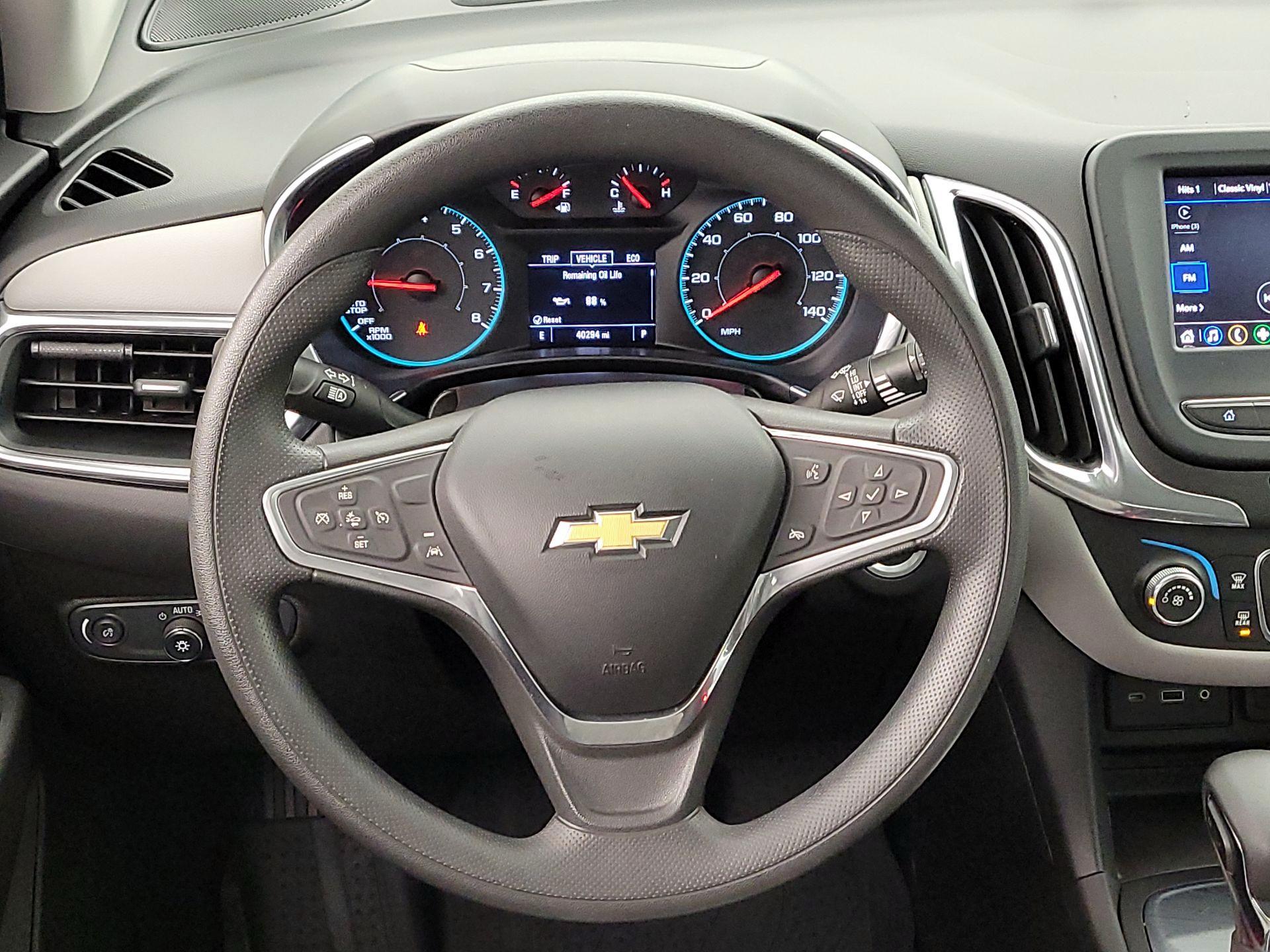 Thumbnail: 2022 Chevrolet Equinox - 10