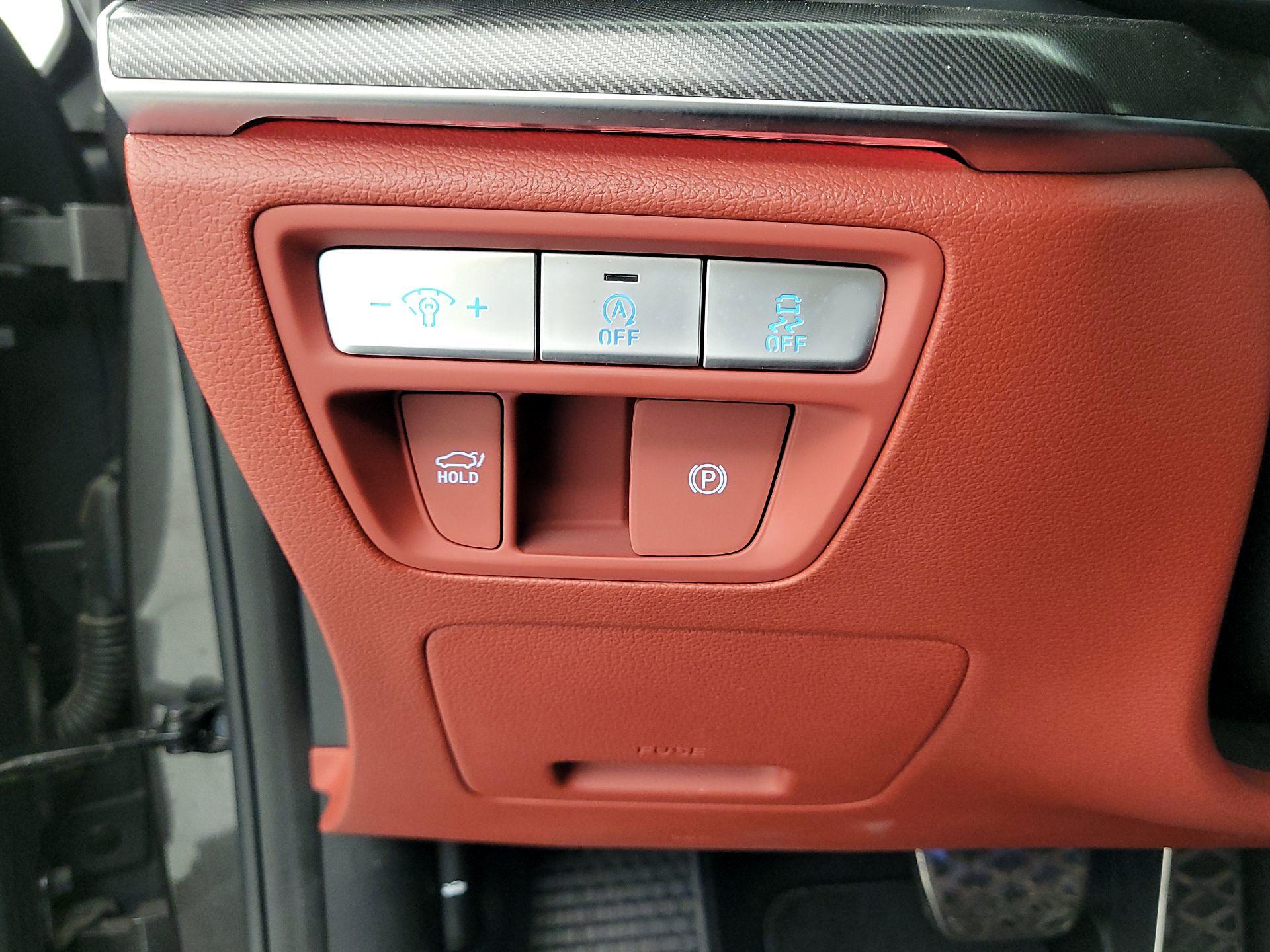 Thumbnail: 2023 Genesis G80 - 13