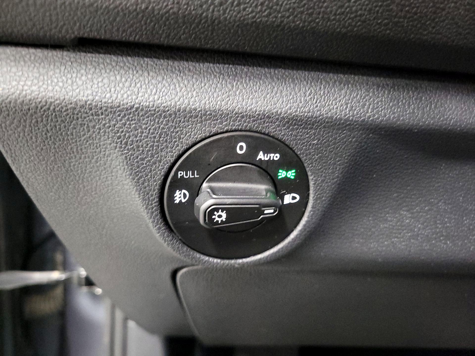 Thumbnail: 2020 Volkswagen Jetta - 13