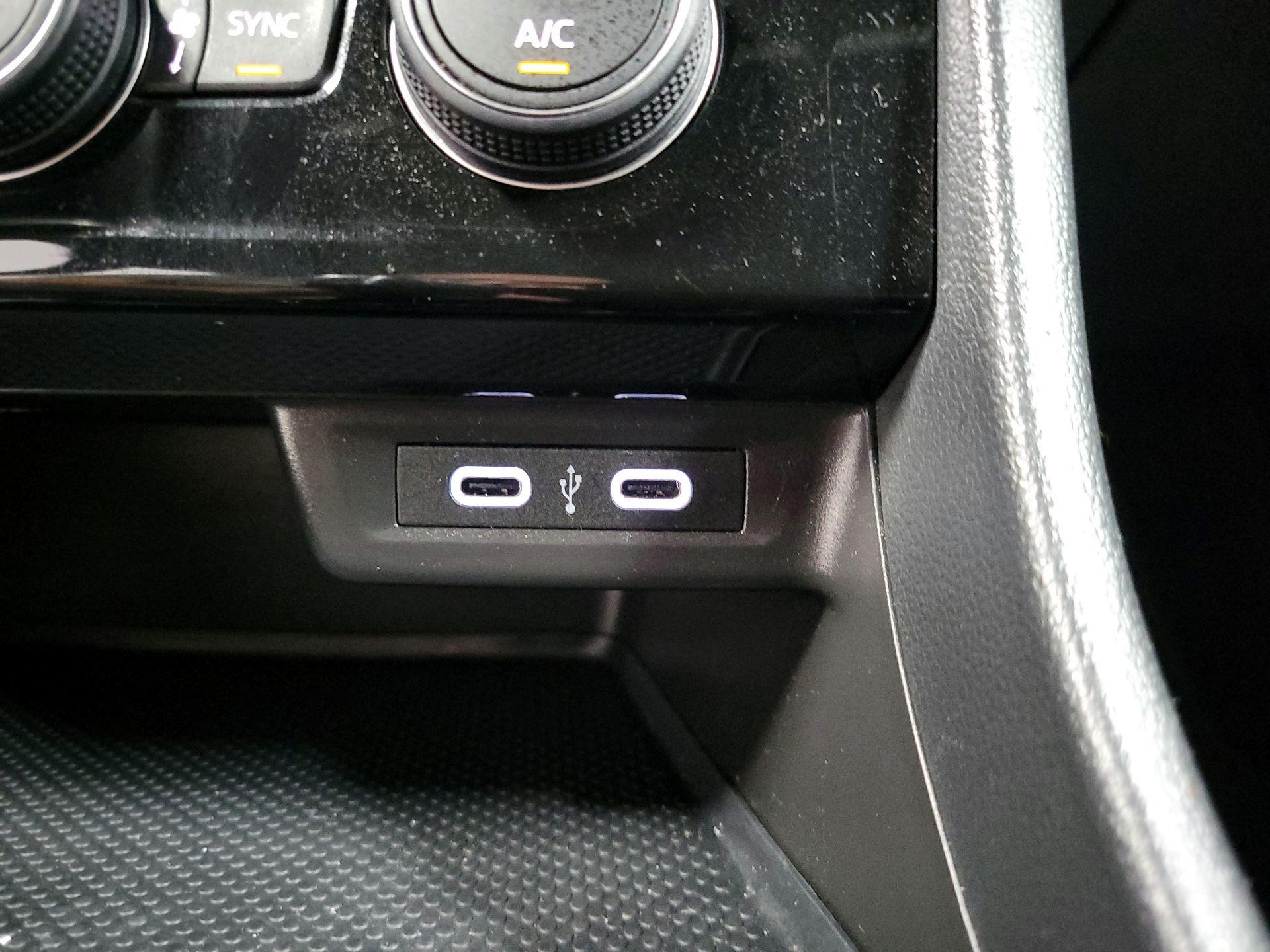 Thumbnail: 2020 Volkswagen Jetta - 18