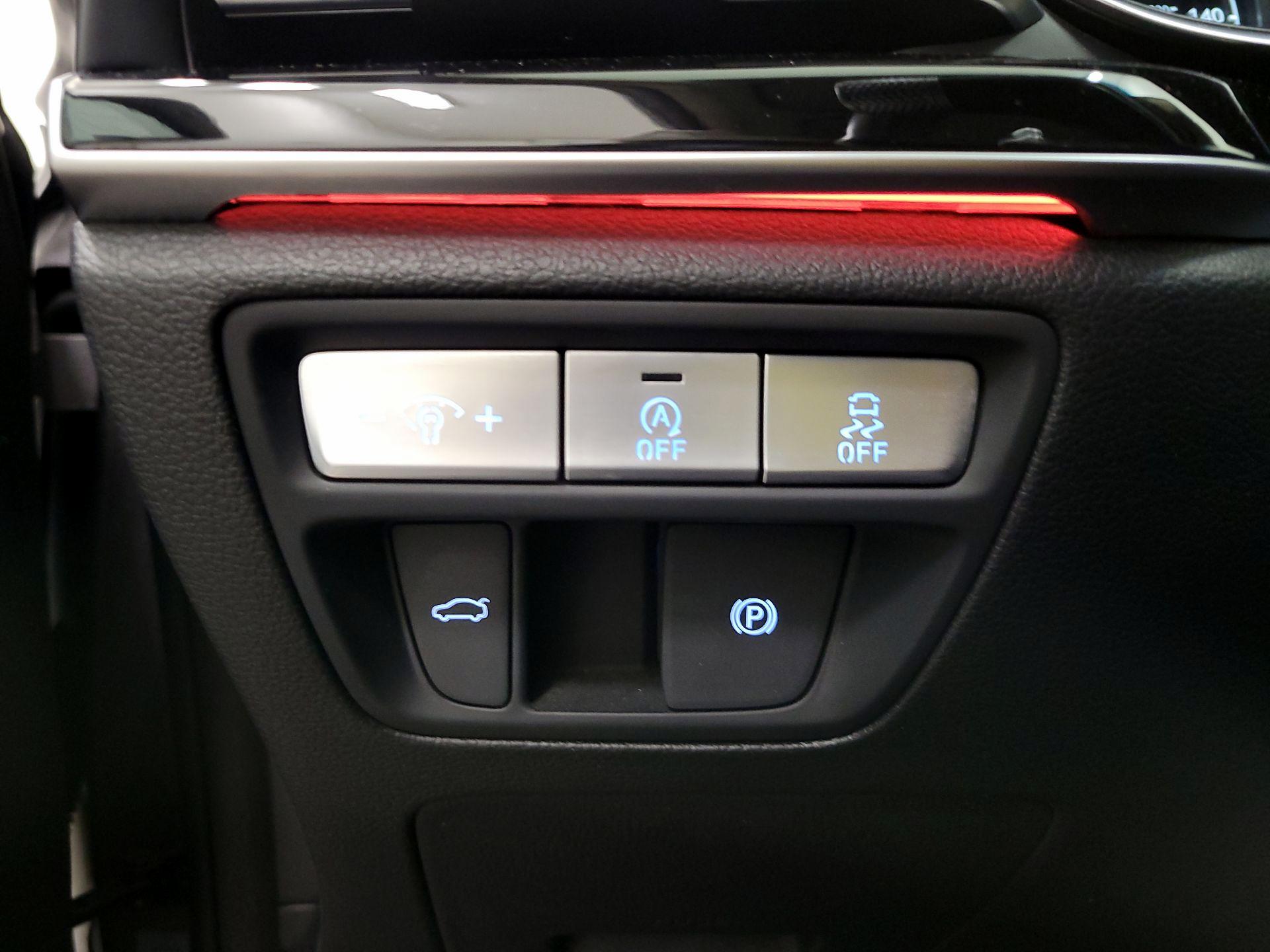 Thumbnail: 2023 Genesis G80 - 13