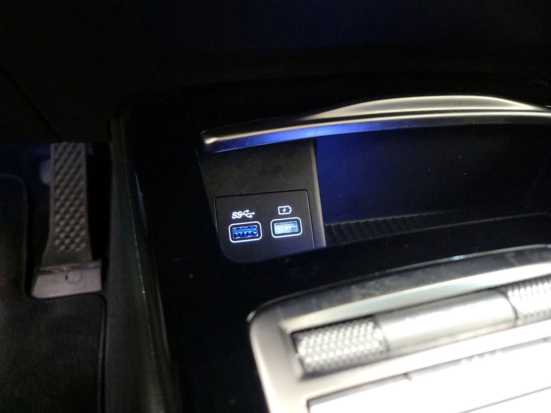 Thumbnail: 2023 Genesis G80 - 19