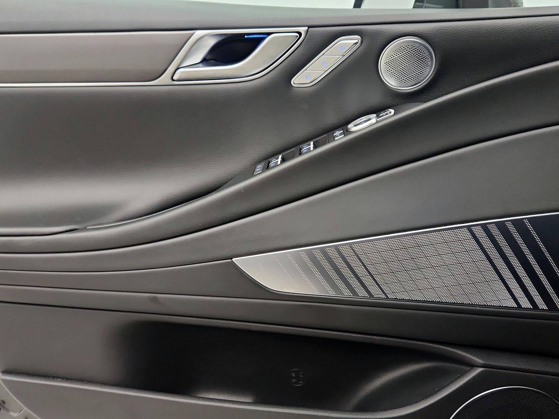 Thumbnail: 2023 Genesis G80 - 12