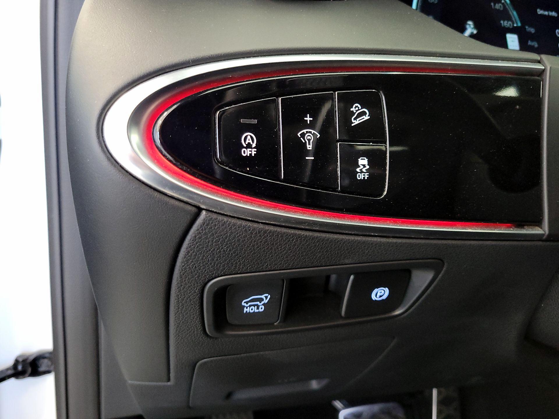 Thumbnail: 2023 Genesis GV70 - 13