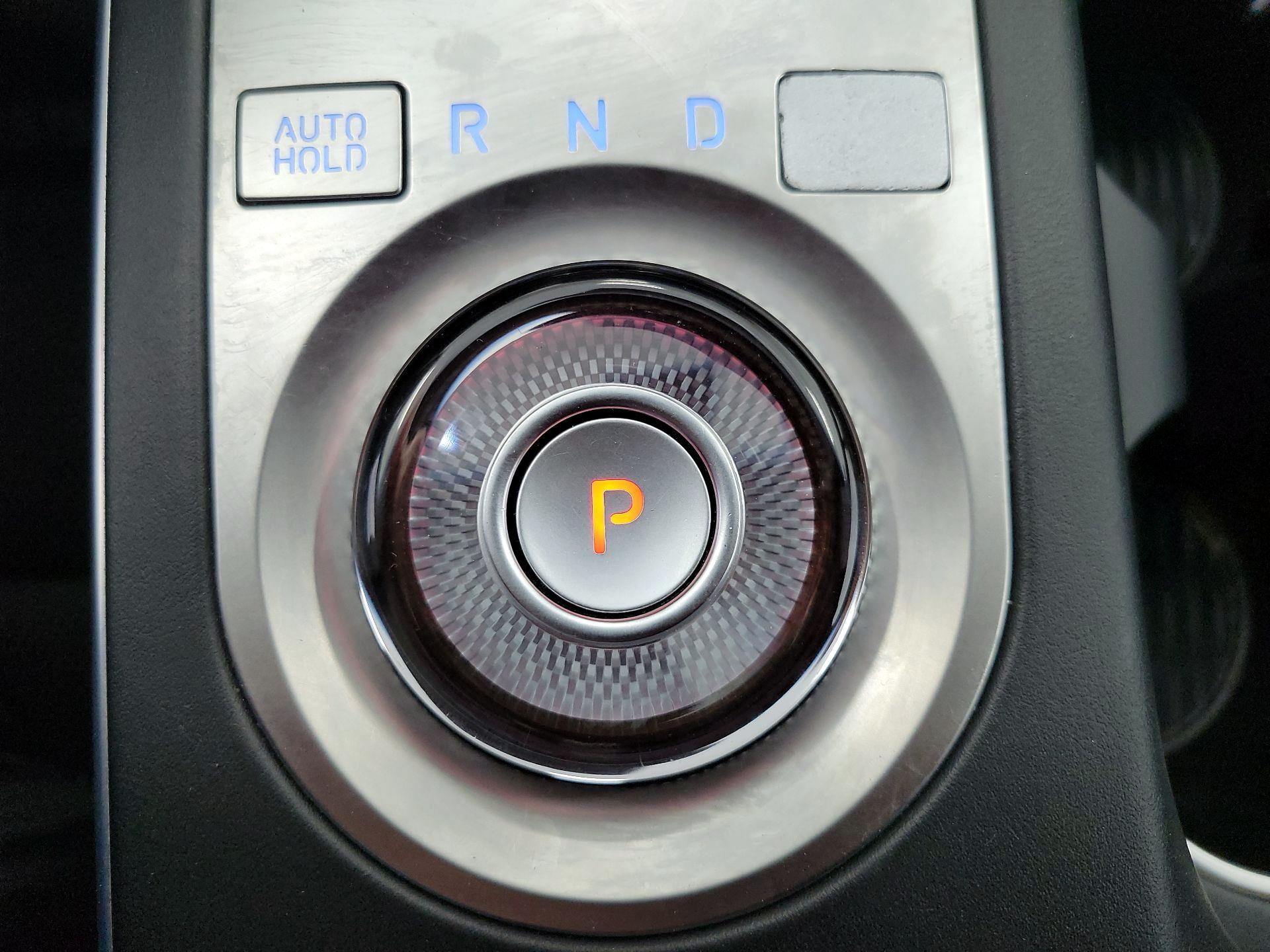 Thumbnail: 2023 Genesis GV70 - 18