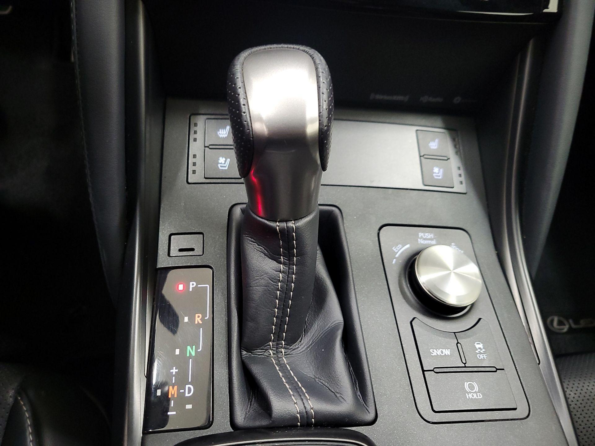 Thumbnail: 2022 Lexus IS - 17