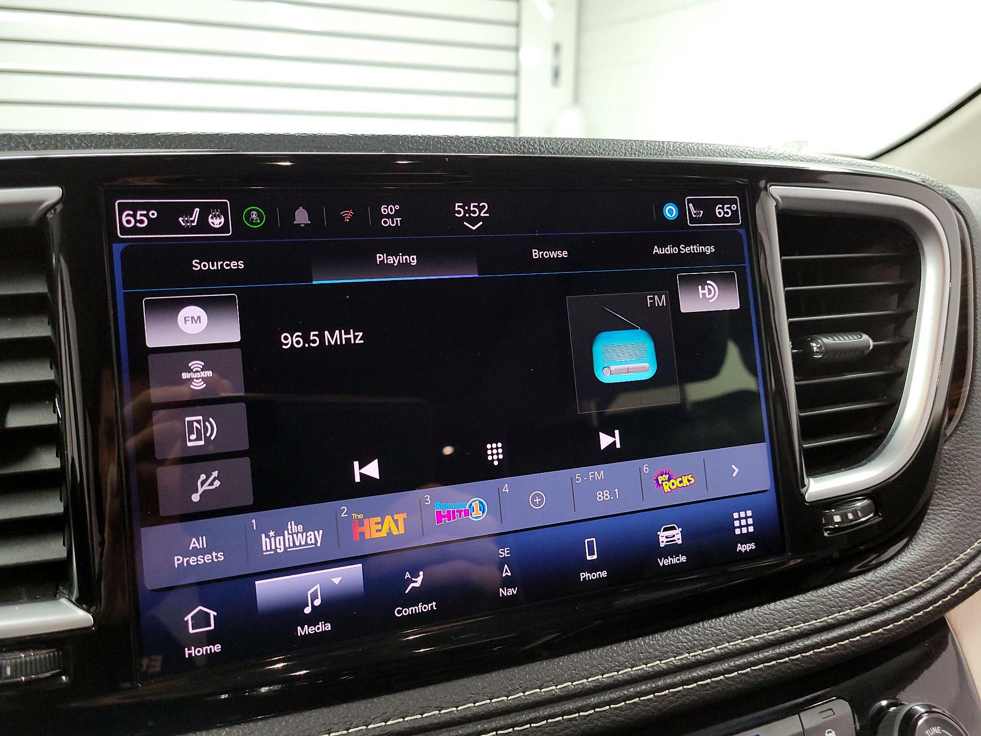 Thumbnail: 2024 Chrysler Pacifica - 11