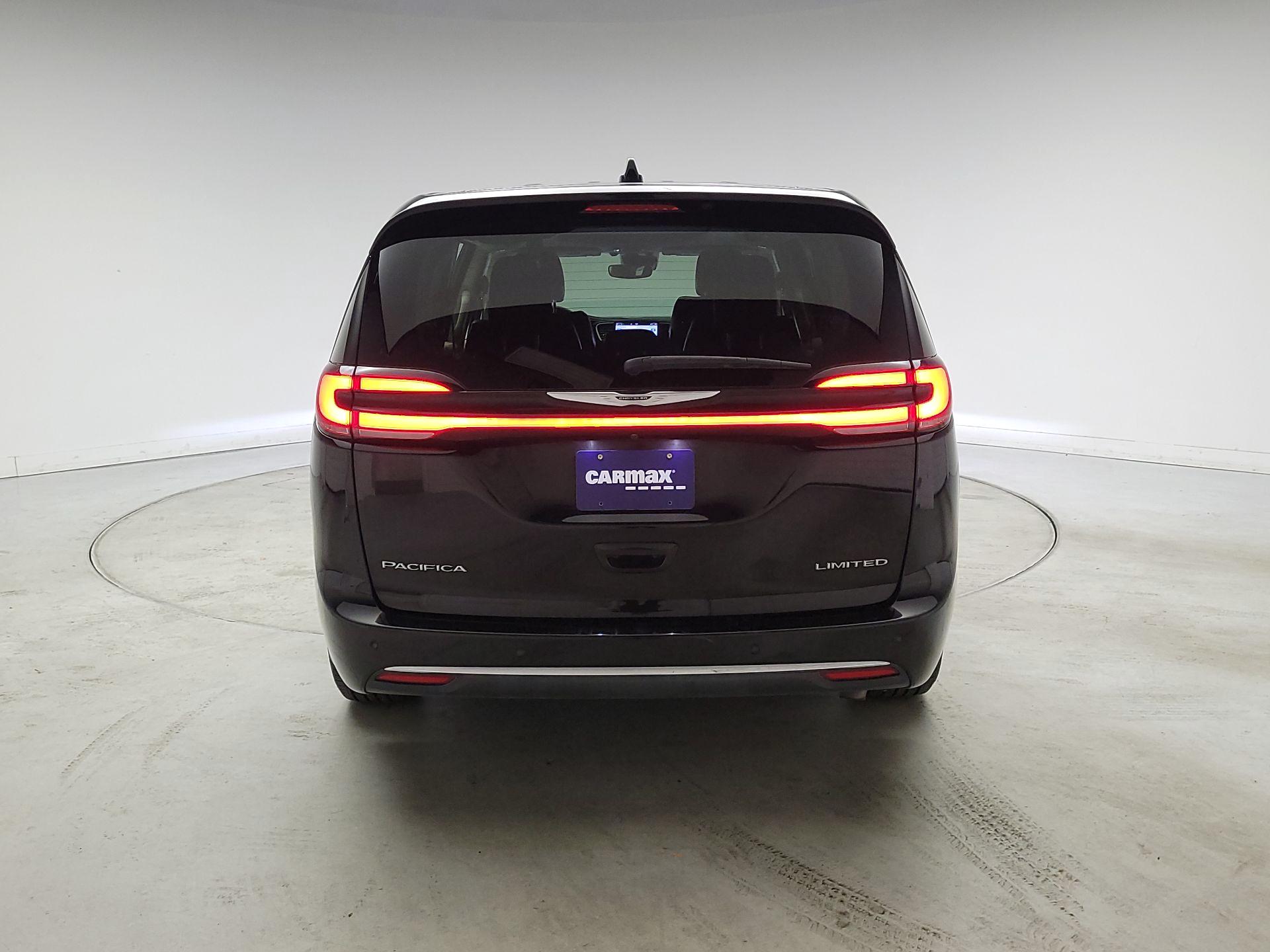 Thumbnail: 2024 Chrysler Pacifica - 6