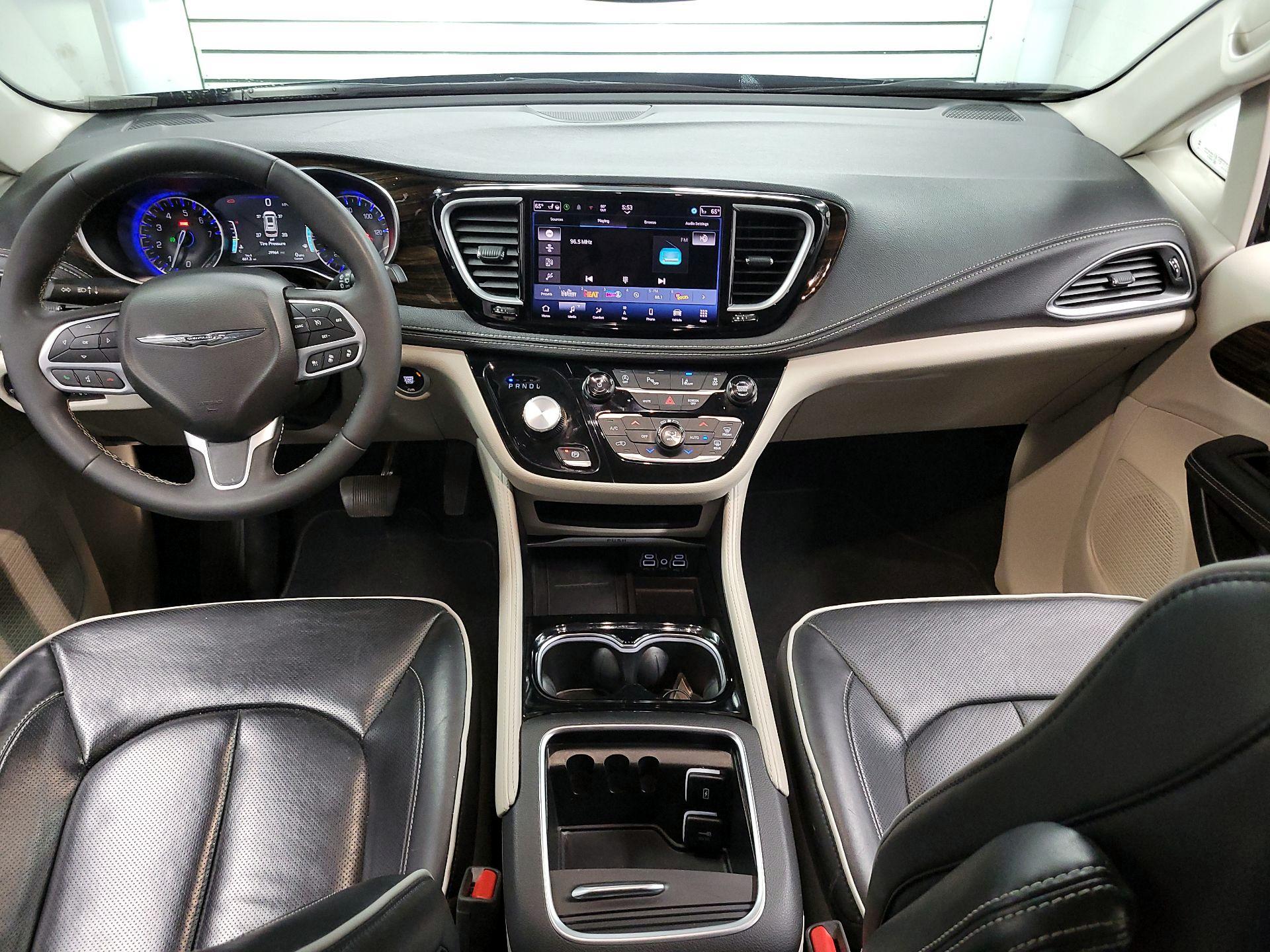 Thumbnail: 2024 Chrysler Pacifica - 8