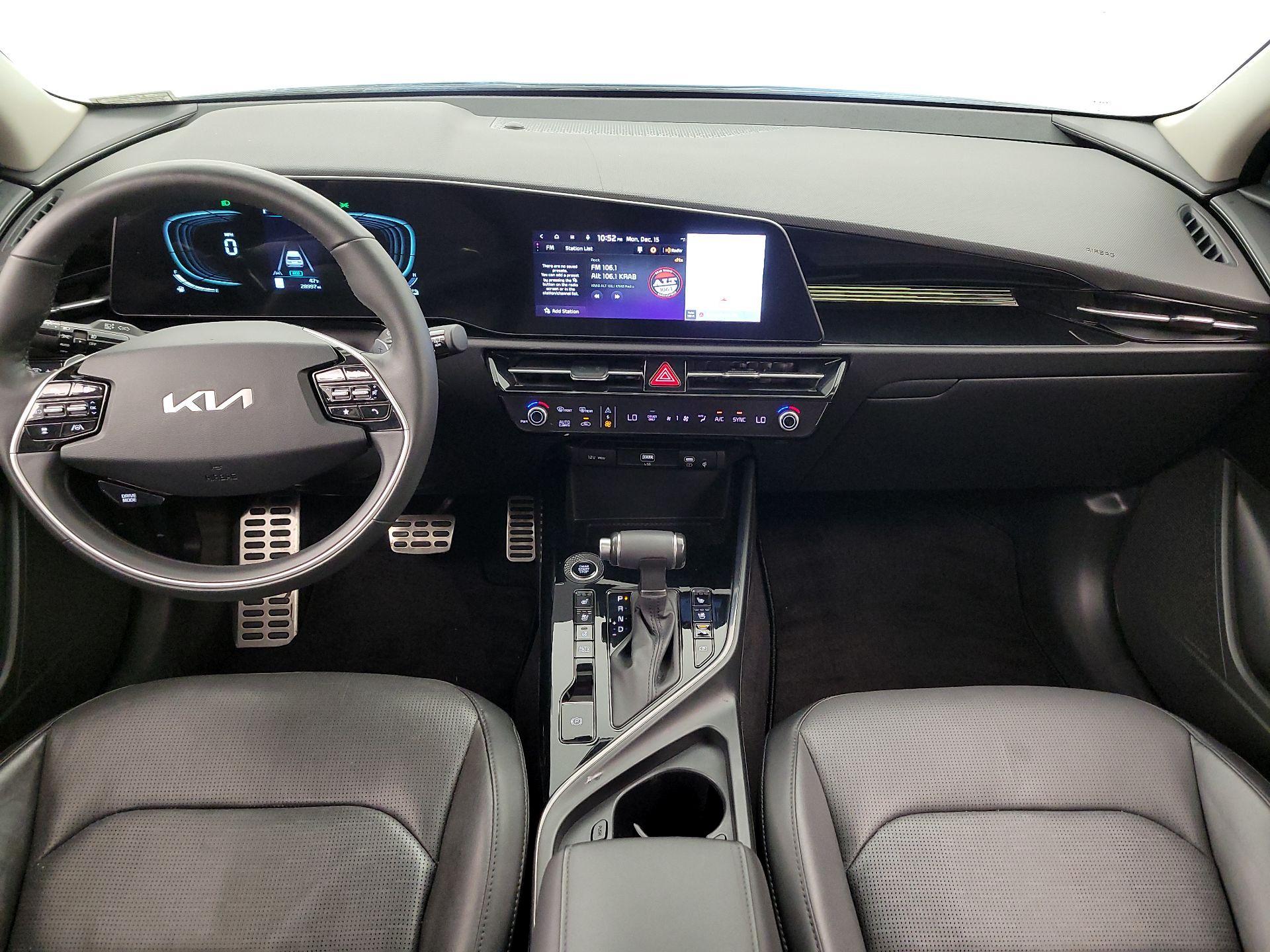 Thumbnail: 2023 Kia Niro - 9