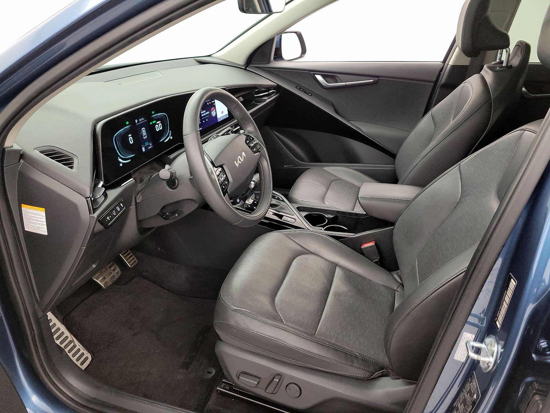 Thumbnail: 2023 Kia Niro - 11