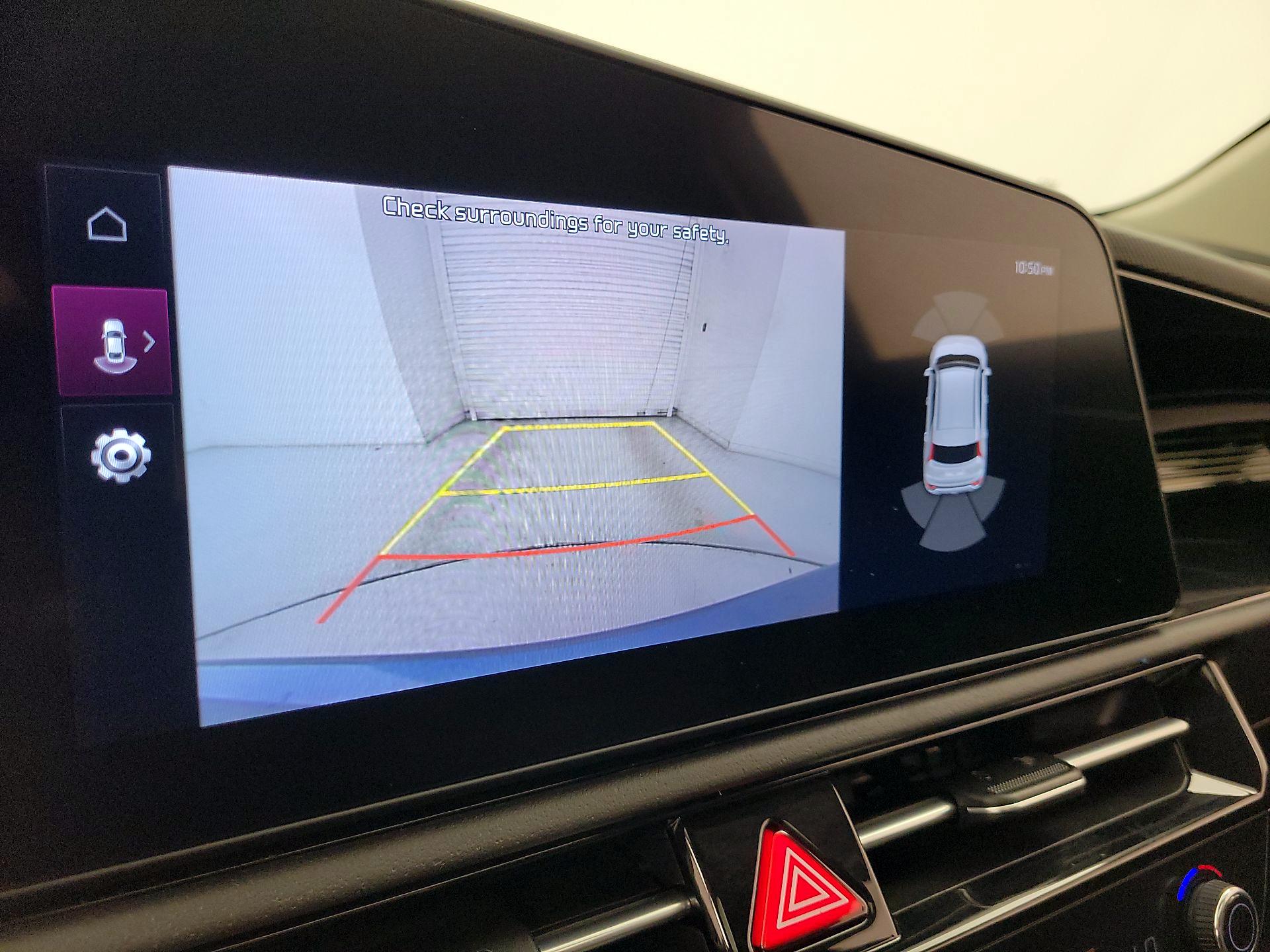 Thumbnail: 2023 Kia Niro - 15