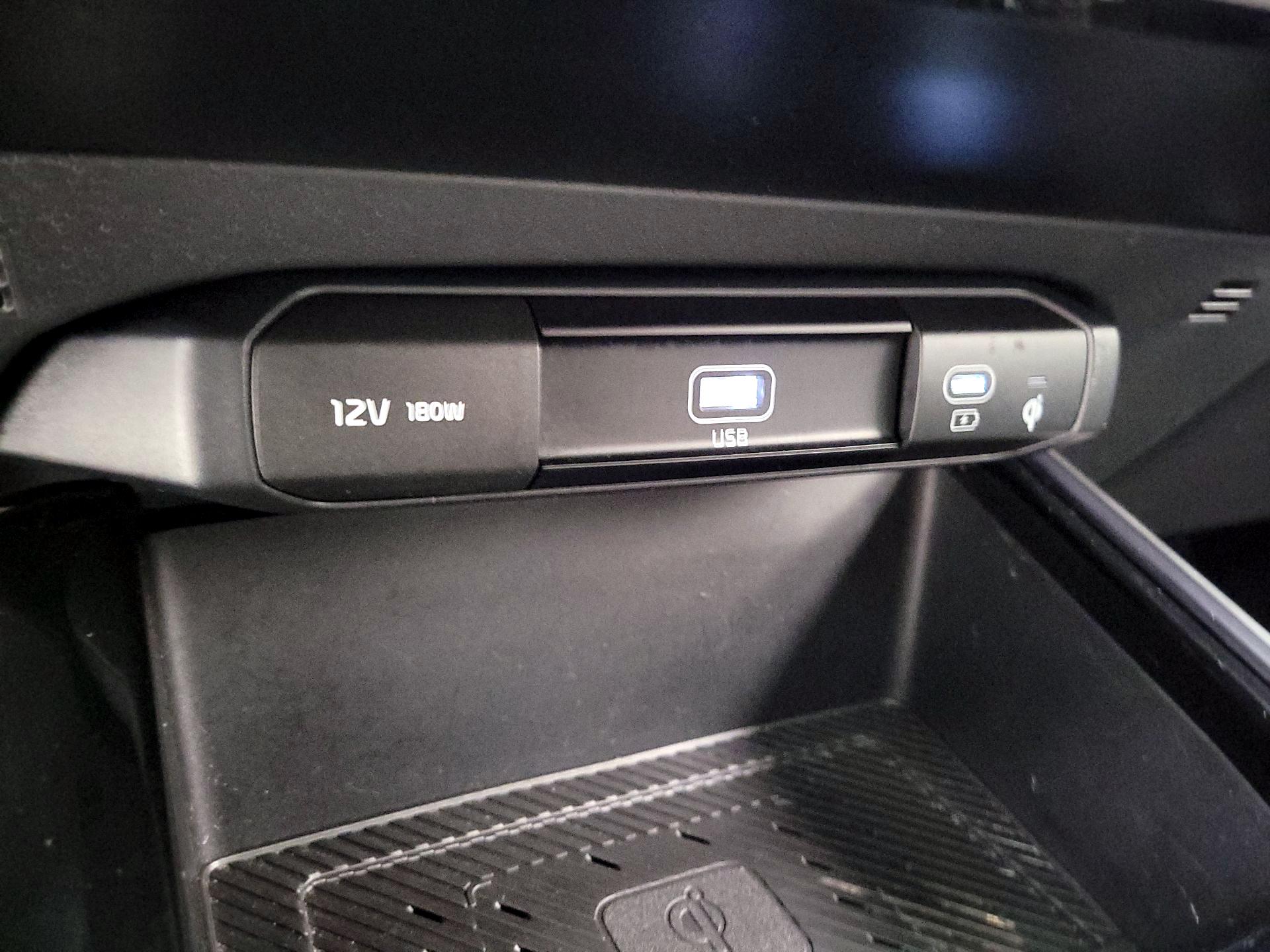 Thumbnail: 2023 Kia Niro - 19