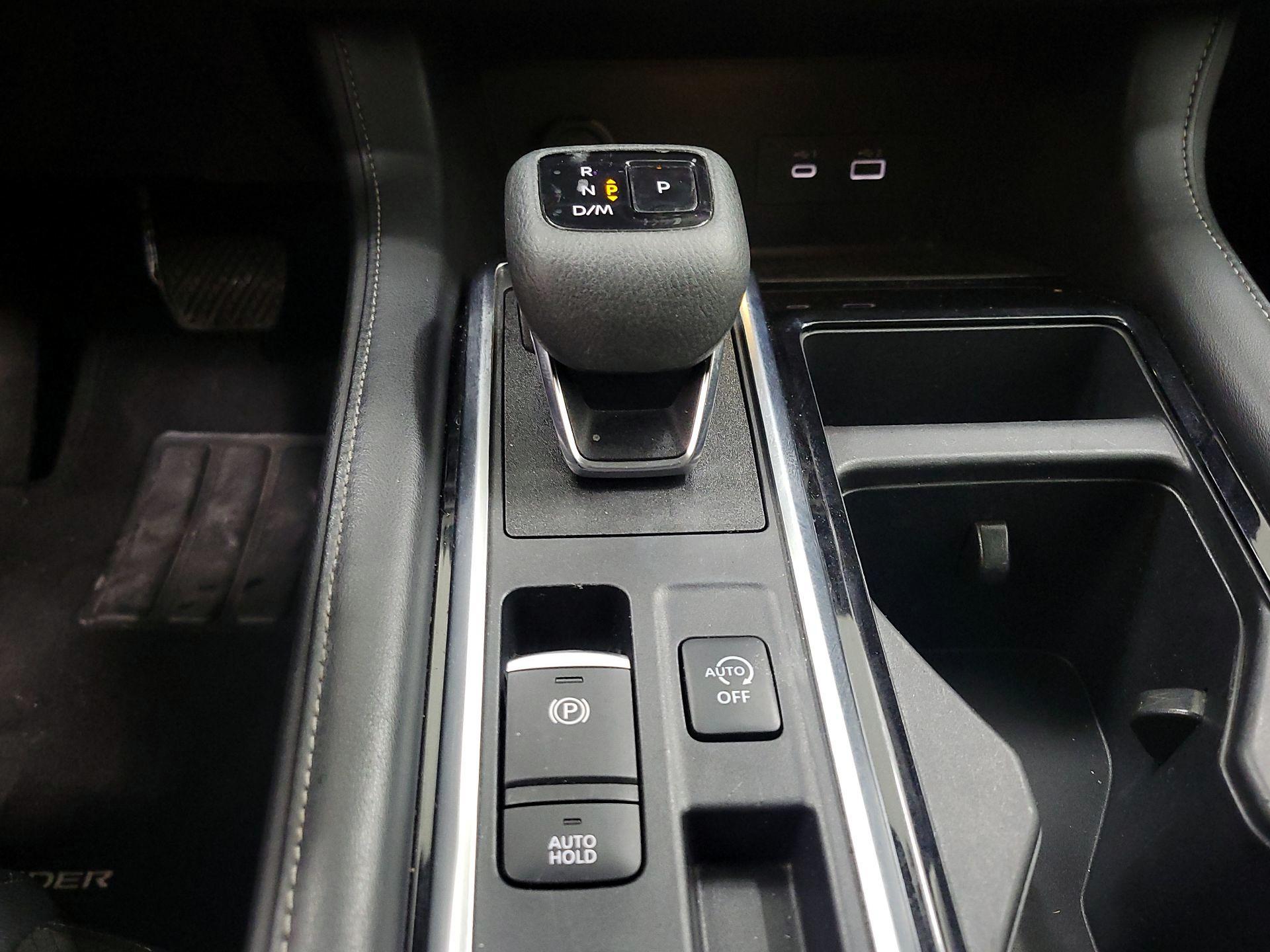 Thumbnail: 2023 Nissan Pathfinder - 18