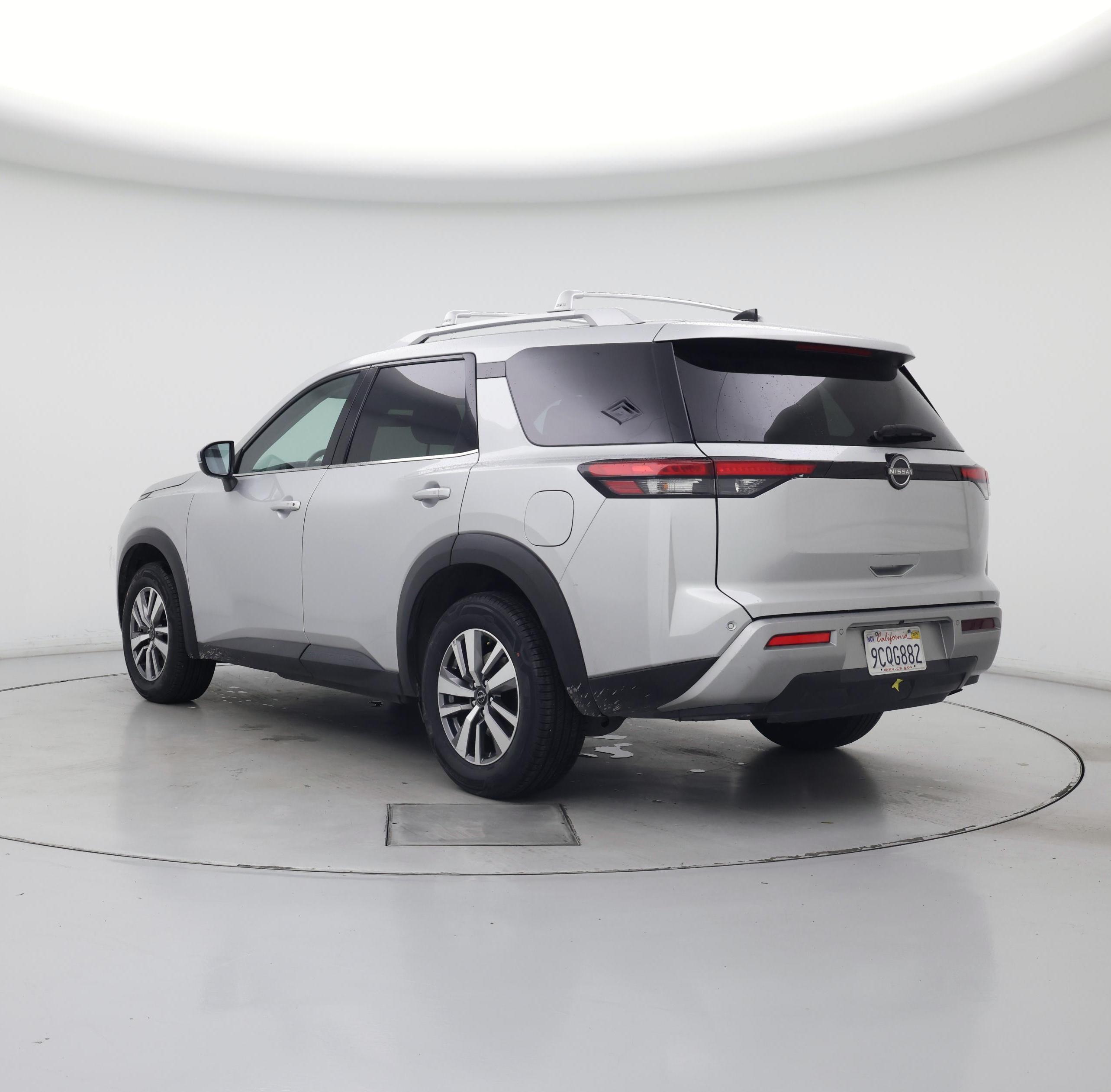 Thumbnail: 2023 Nissan Pathfinder - 2