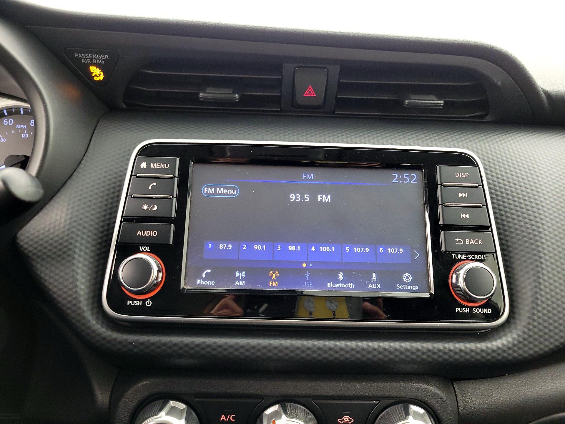 Thumbnail: 2021 Nissan Kicks - 15