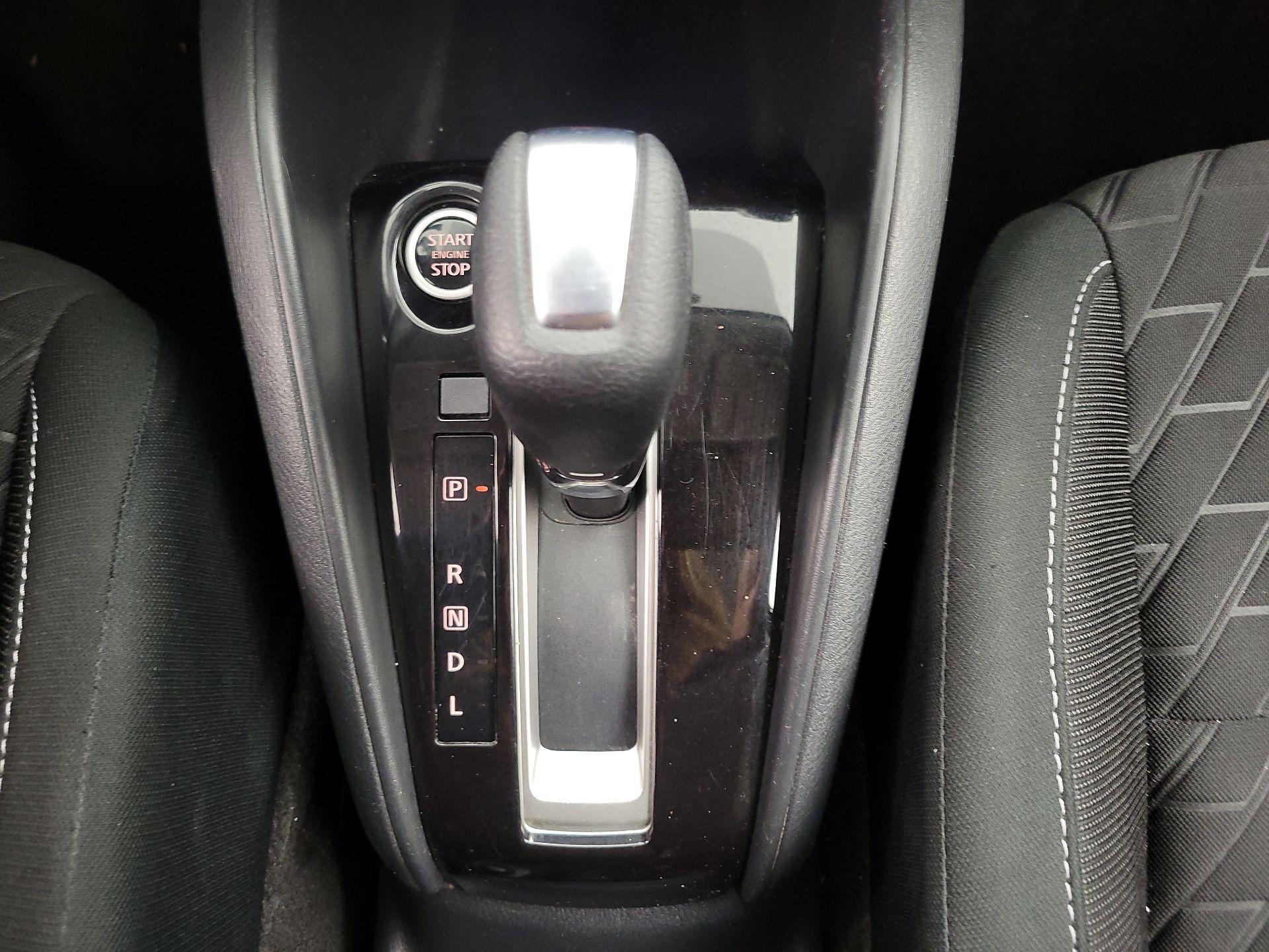 Thumbnail: 2021 Nissan Kicks - 17