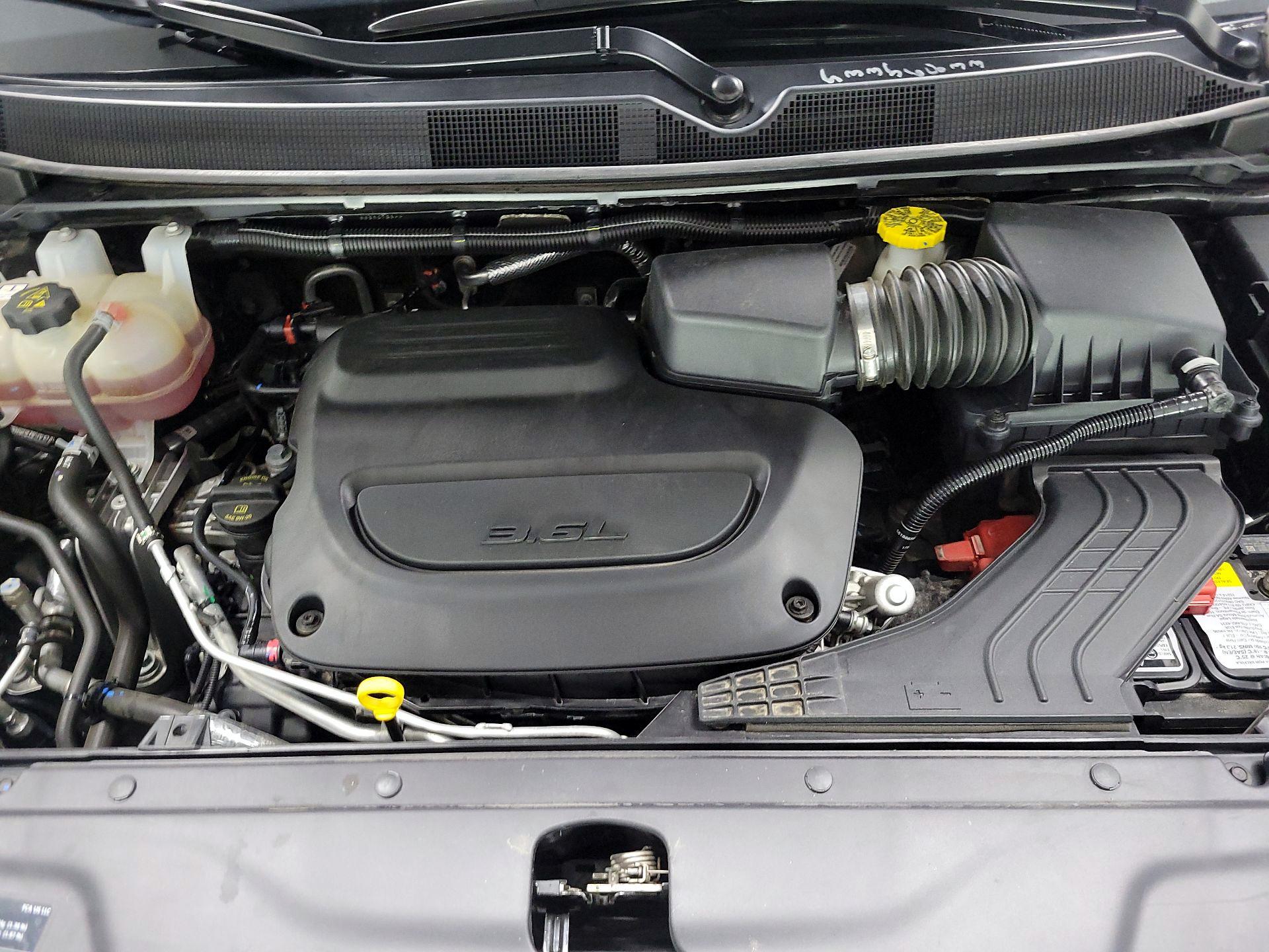 Thumbnail: 2023 Chrysler Pacifica - 17