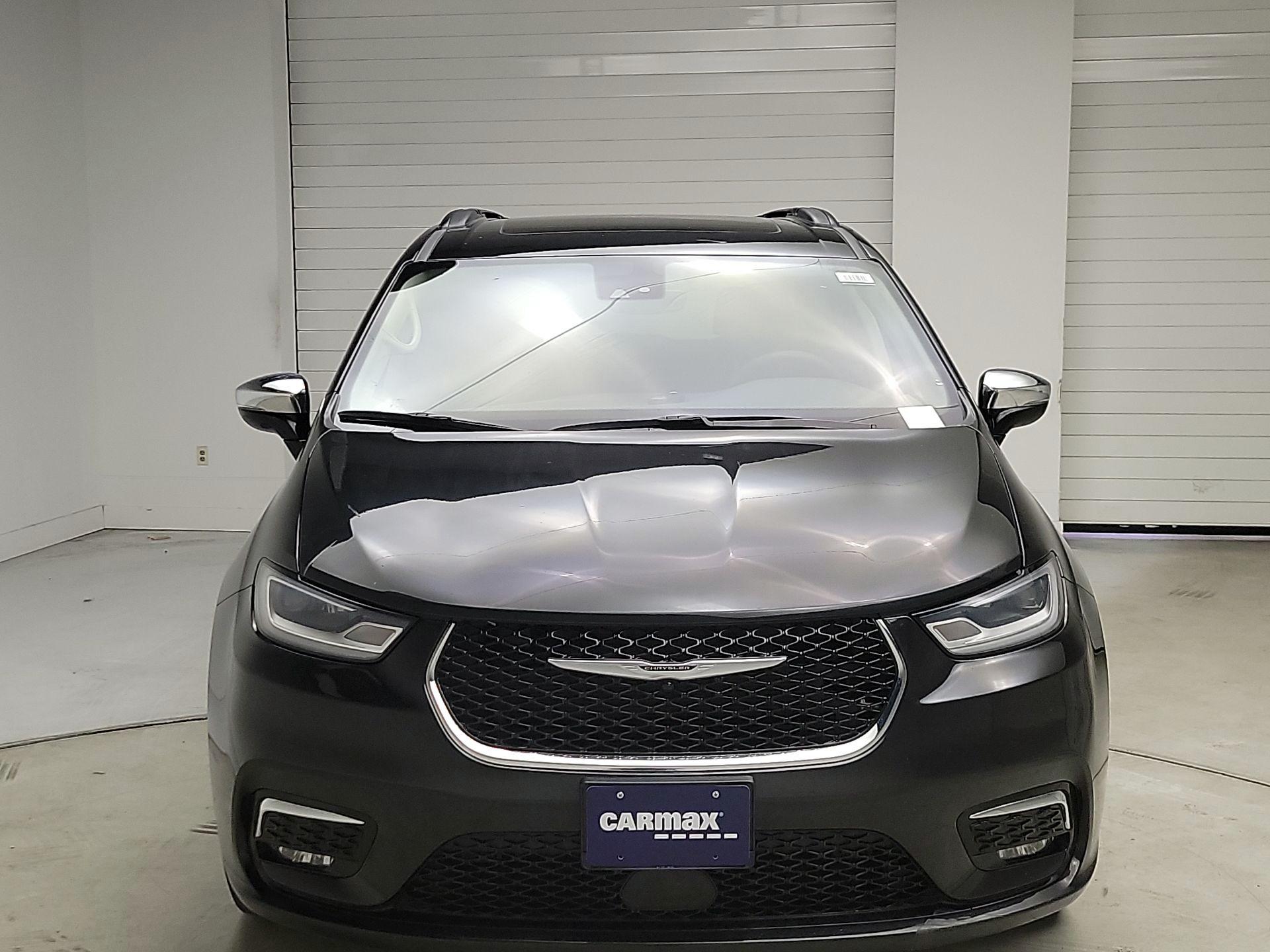 Thumbnail: 2023 Chrysler Pacifica - 2